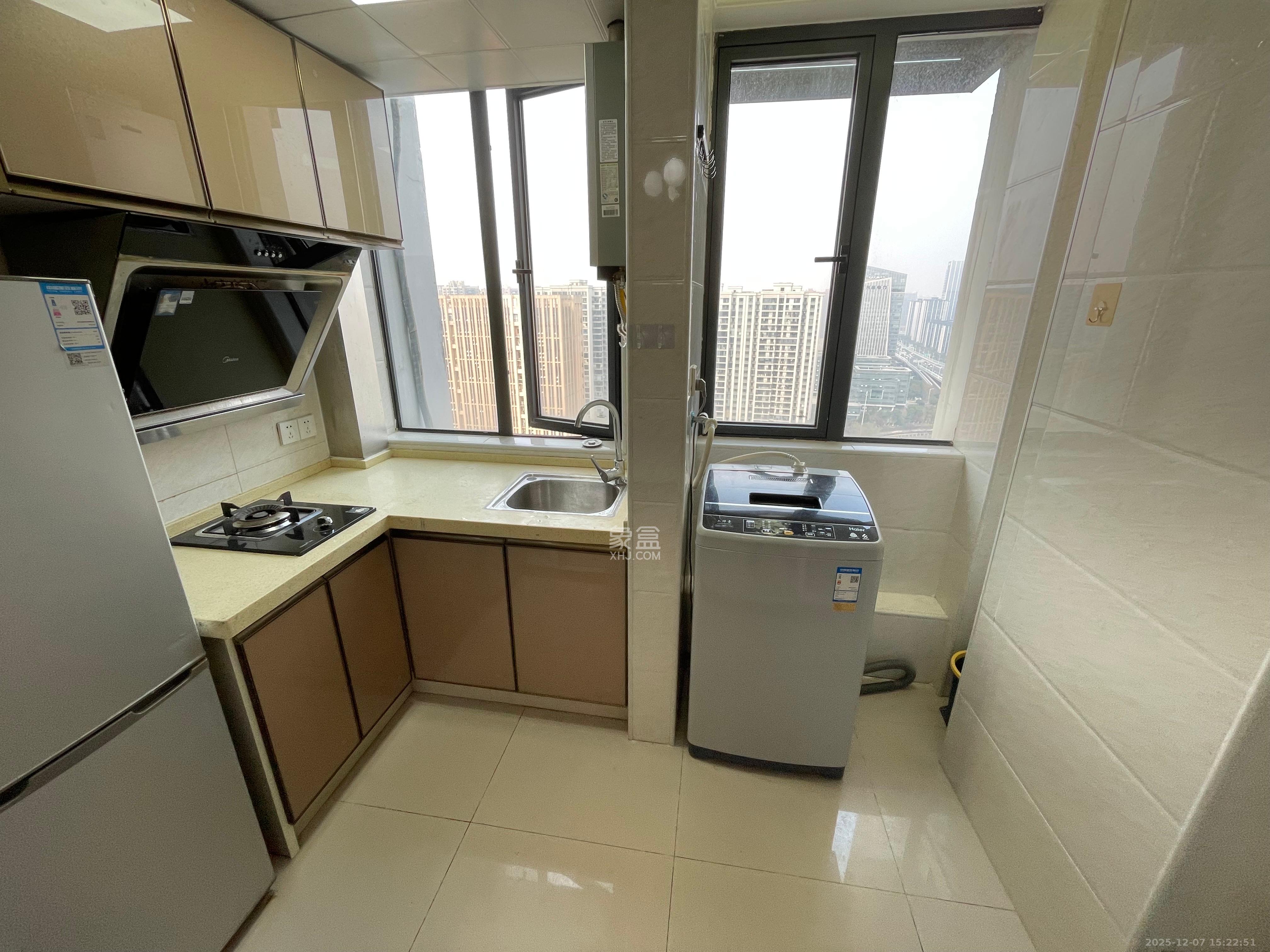 欧亚达国际广场  1室1厅1卫    1350.0元/月室内图