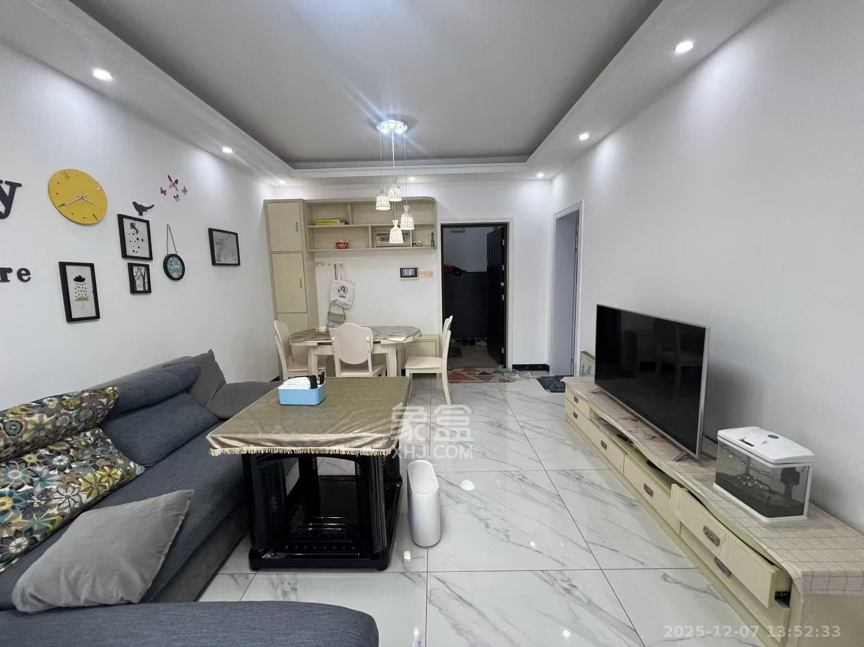 绿地新都会  1室0厅0卫    1800.0元/月室内图