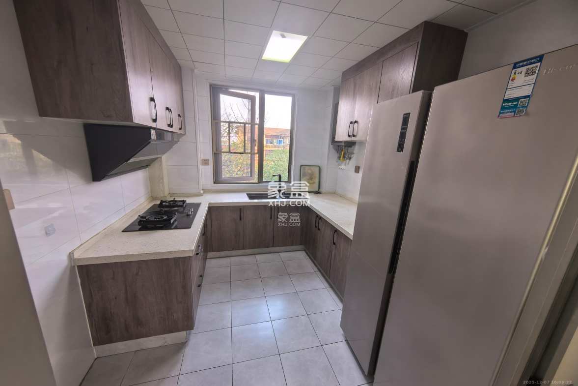 绿地湖湘中心 3室2厅2卫 6000.0元/月 绿地湖湘中心 3室2厅2卫 6000.0元/月室内图