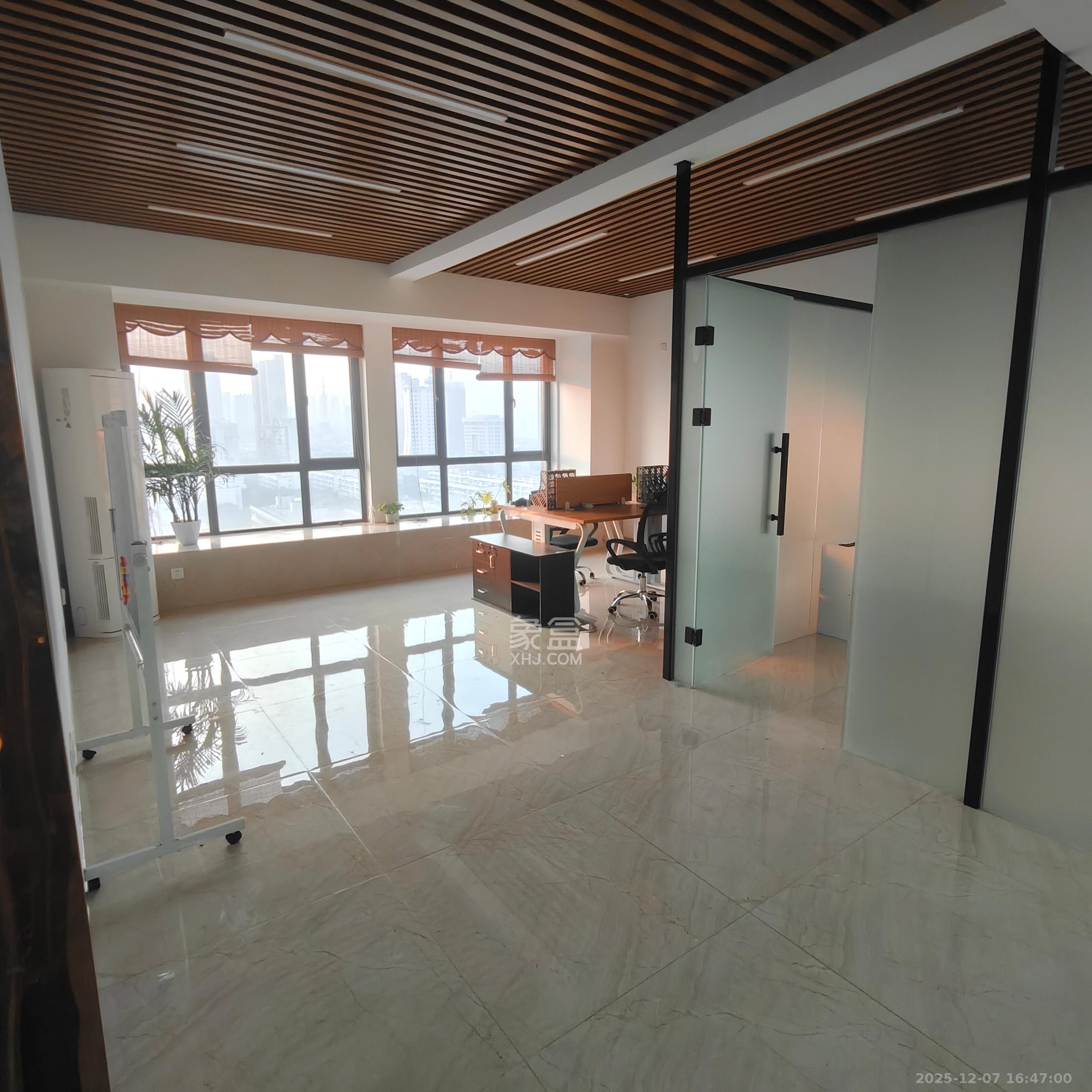 长城万悦汇   75.0㎡      2600.0元/月