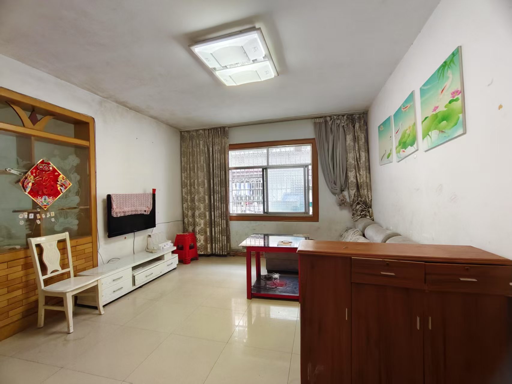 育财农贸市场（民营市场）  3室2厅1卫    800.0元/月