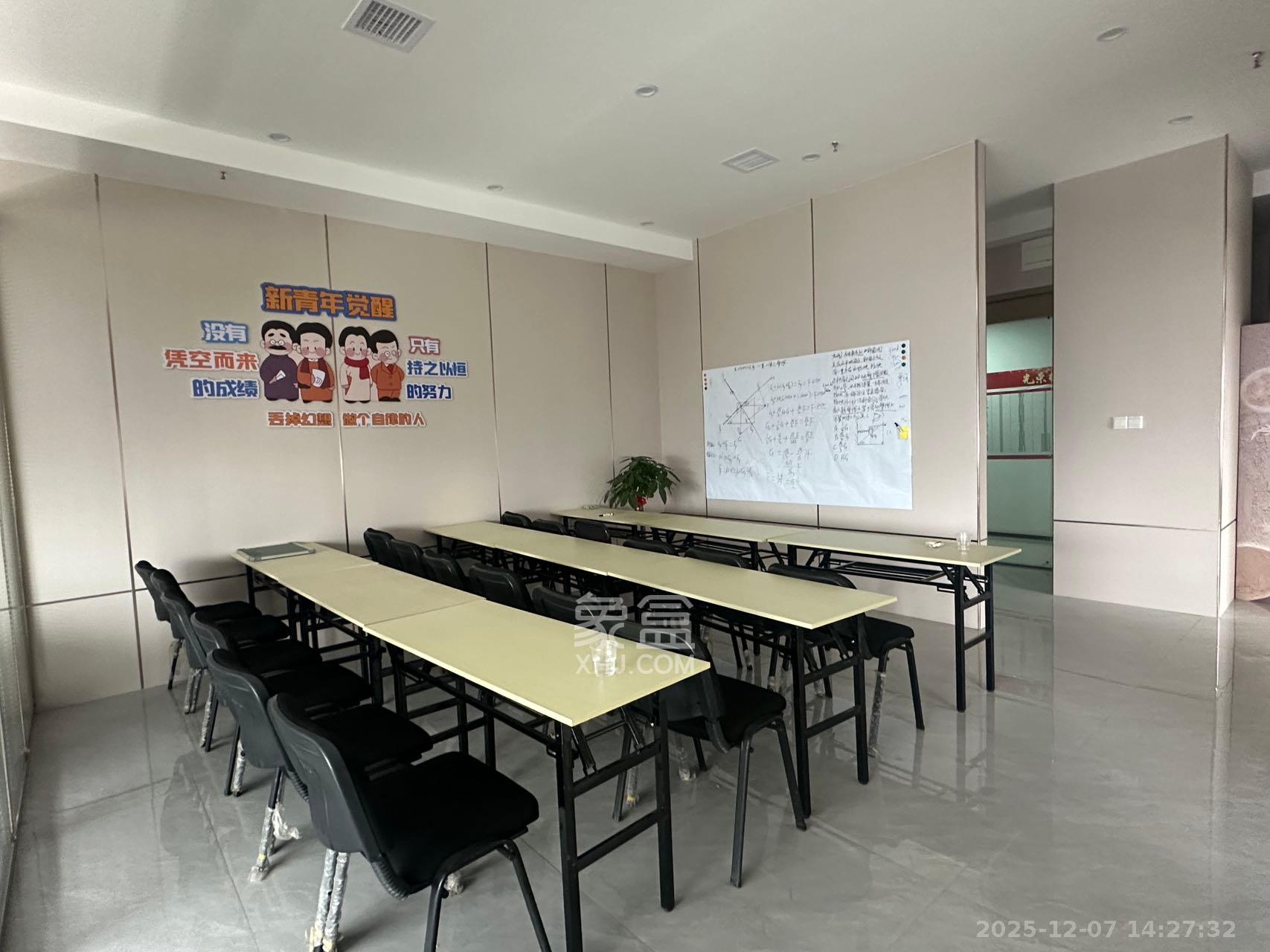 天祥水晶湾   139.0㎡      6800.0元/月室内图