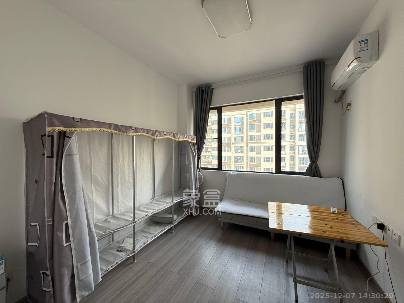 长房明宸府  2室1厅1卫    1400.0元/月