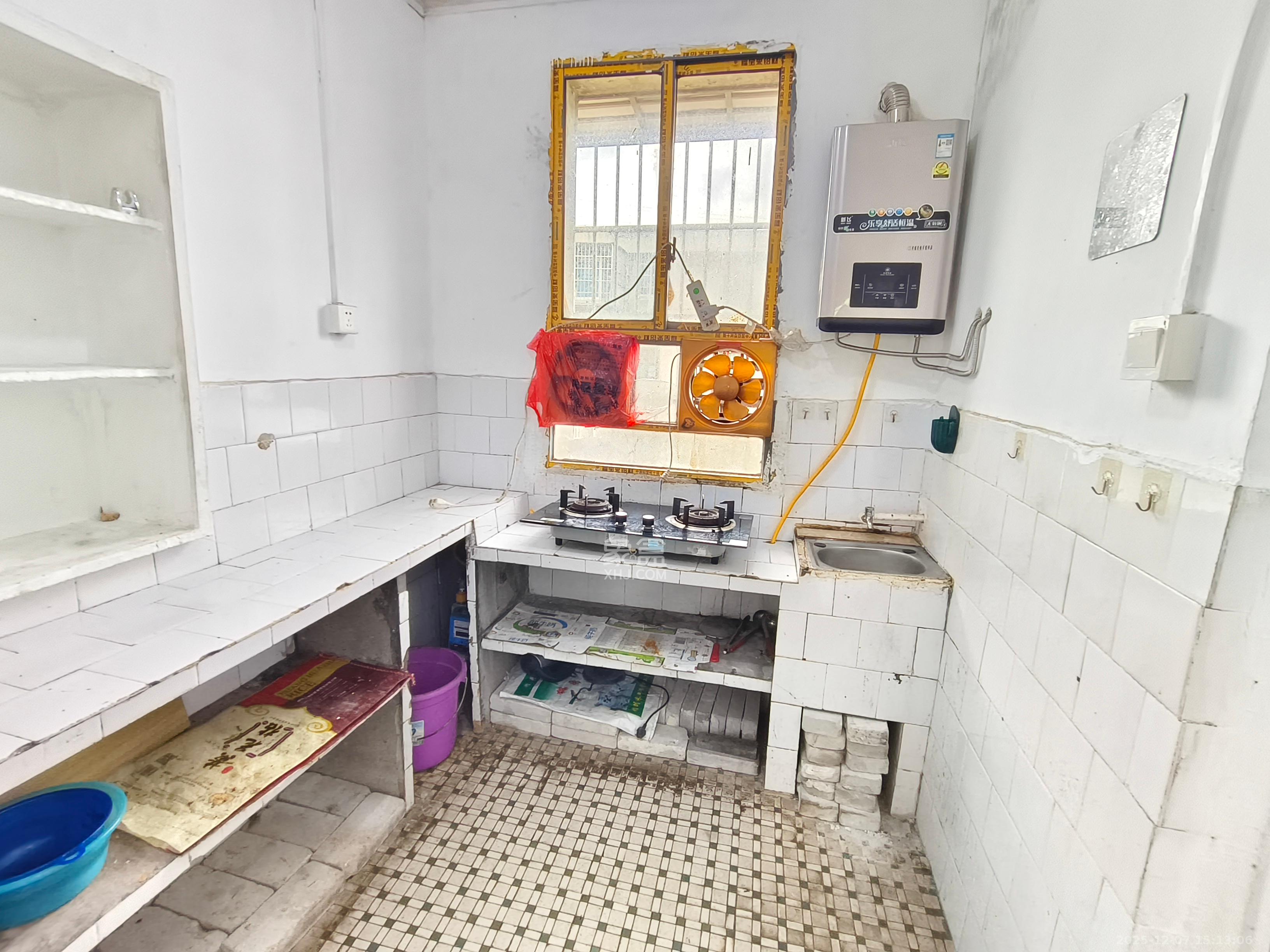 蒋家垅社区 2室1厅1卫 1000.0元/月 蒋家垅社区 2室1厅1卫 1000.0元/月室内图