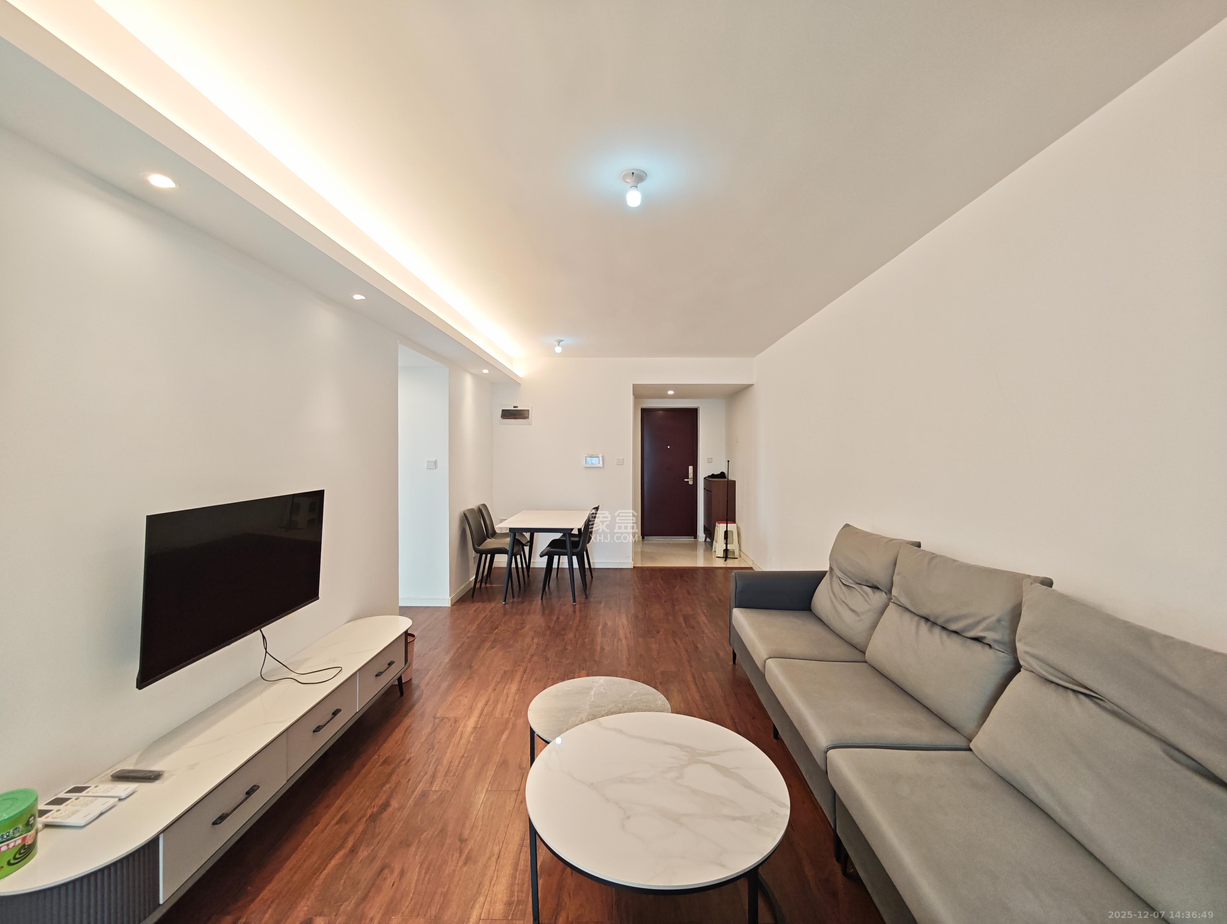 万科魅力之城观澜里  3室2厅2卫    92.0万