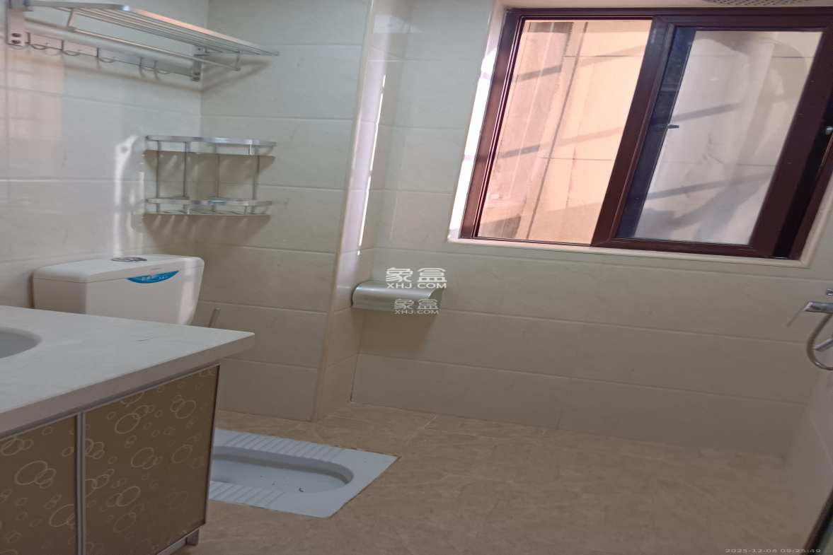 东方美地 1室2厅1卫 2300.0元/月 东方美地 1室2厅1卫 2300.0元/月室内图