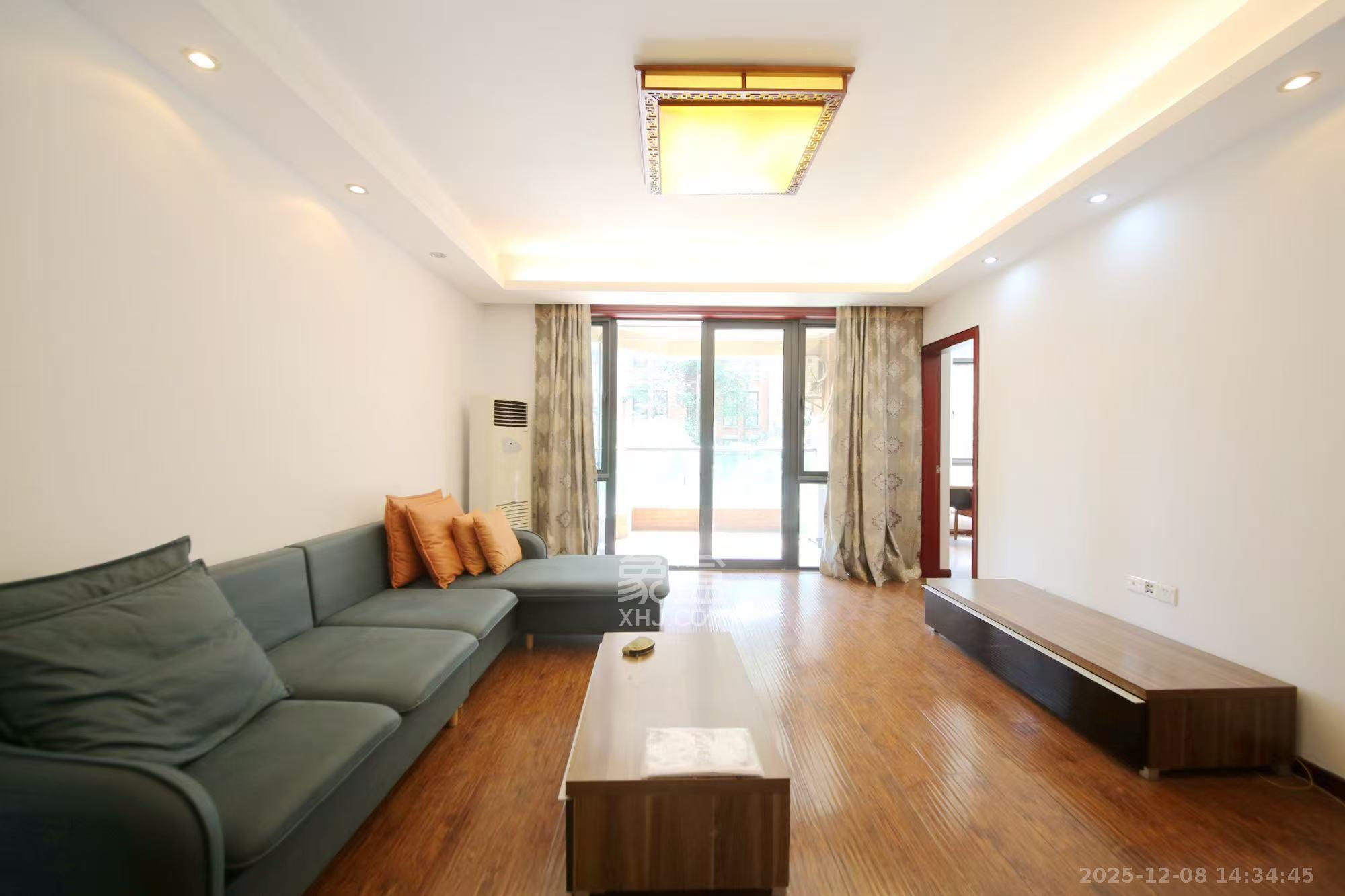 绿城桂花城  3室2厅2卫    3500.0元/月