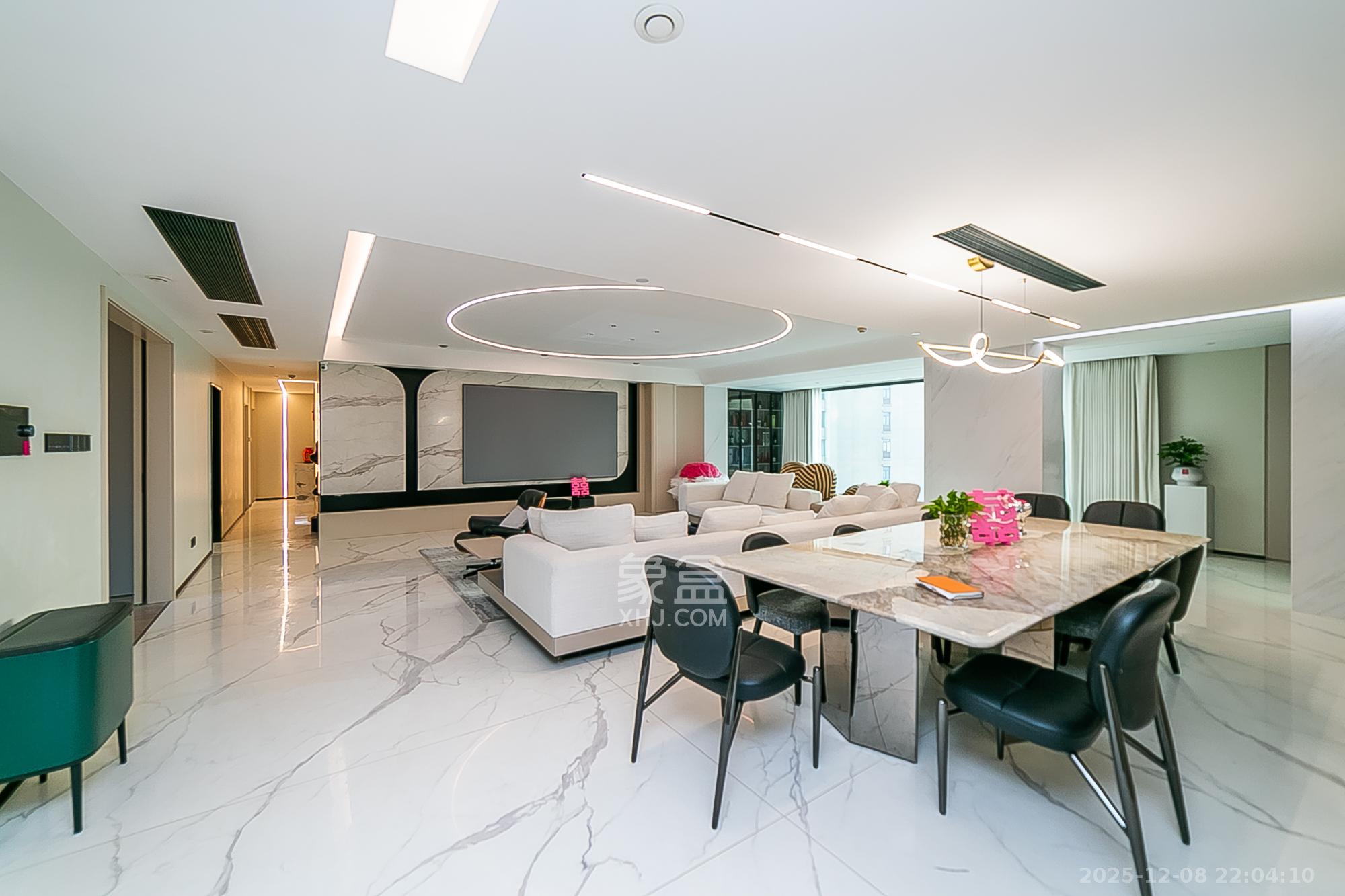 中建江山壹号  4室2厅2卫    708.0万