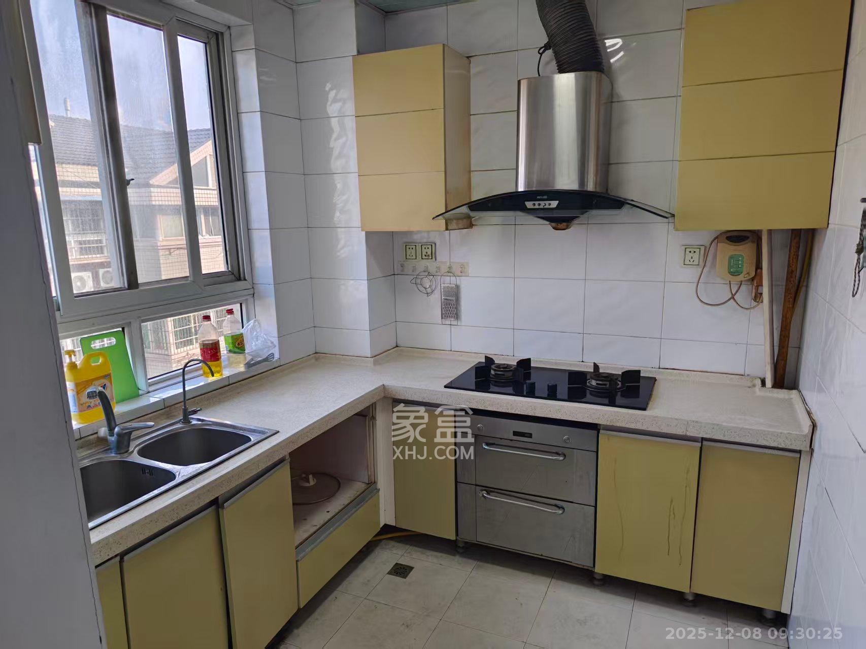 振湘园  4室2厅2卫    2000.0元/月室内图