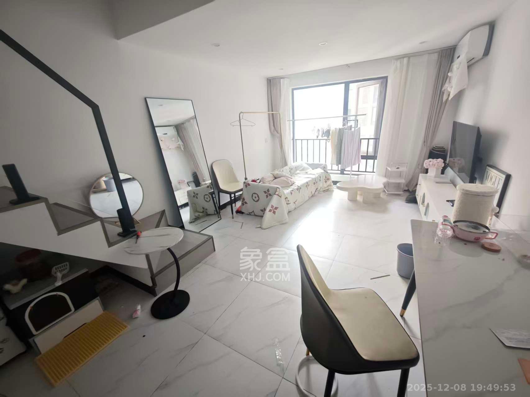 卓越江岸 2室1厅1卫 2200.0元/月 卓越江岸 2室1厅1卫 2200.0元/月室内图