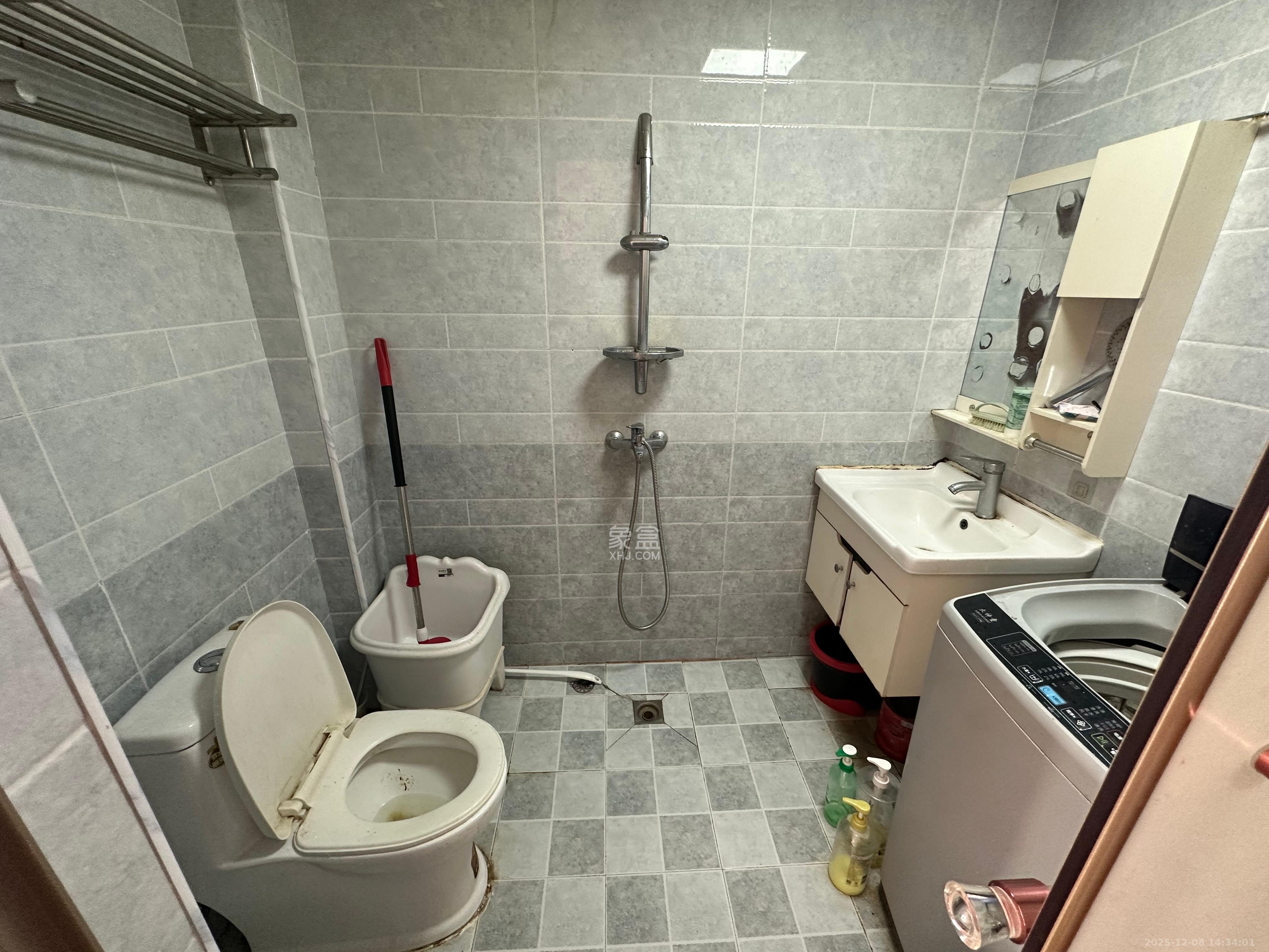 金色loft(鑫秋大厦) 2室1厅1卫 1400.0元/月 金色loft(鑫秋大厦) 2室1厅1卫 1400.0元/月室内图