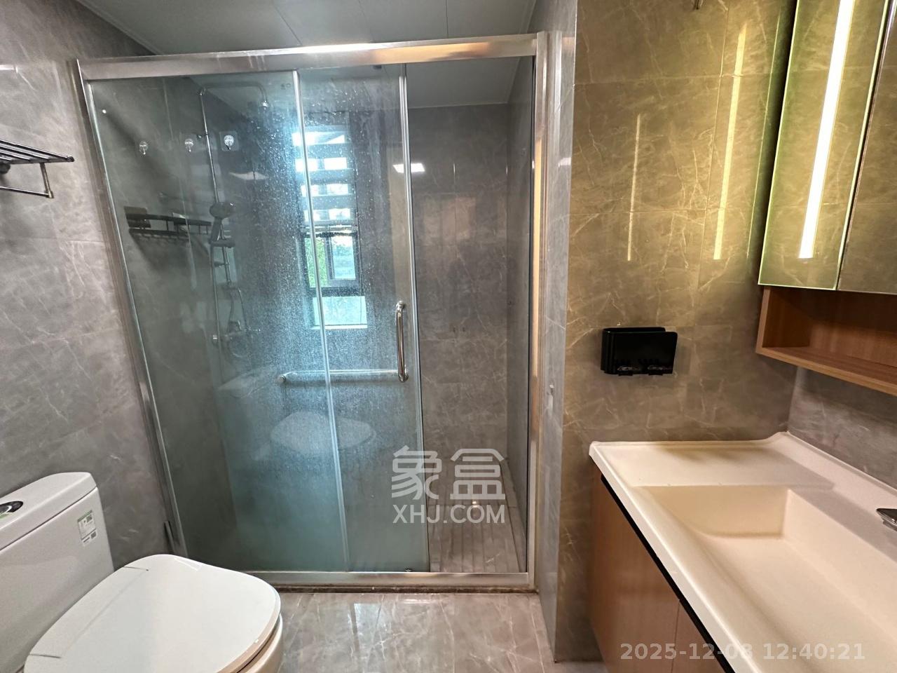 卓越江岸 4室2厅2卫 4500.0元/月 卓越江岸 4室2厅2卫 4500.0元/月室内图