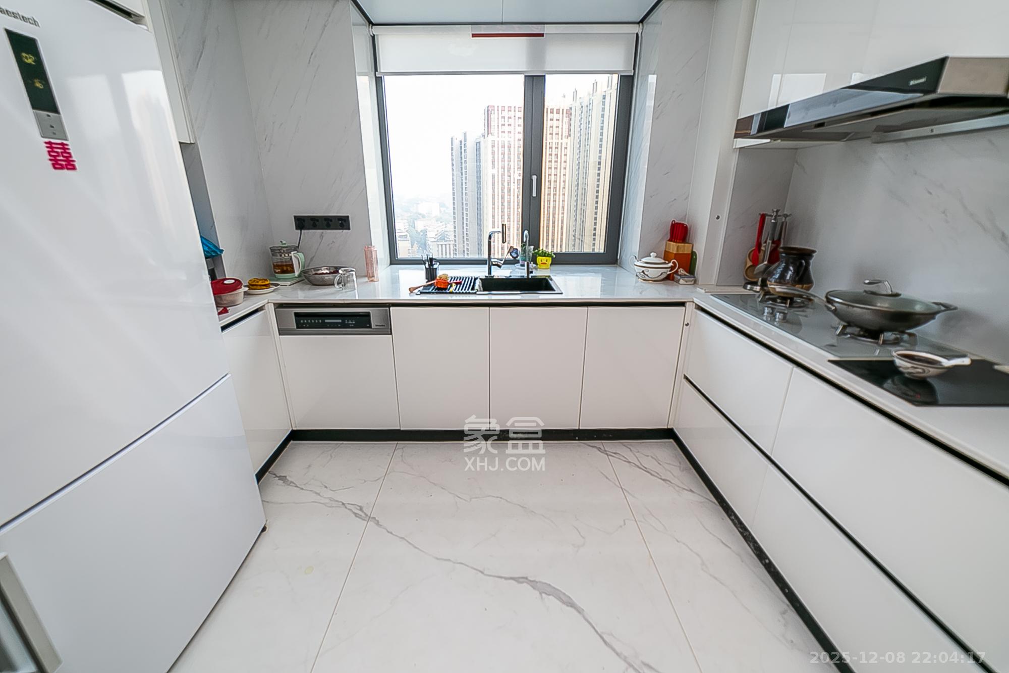 中建江山壹号  4室2厅2卫    708.0万其他