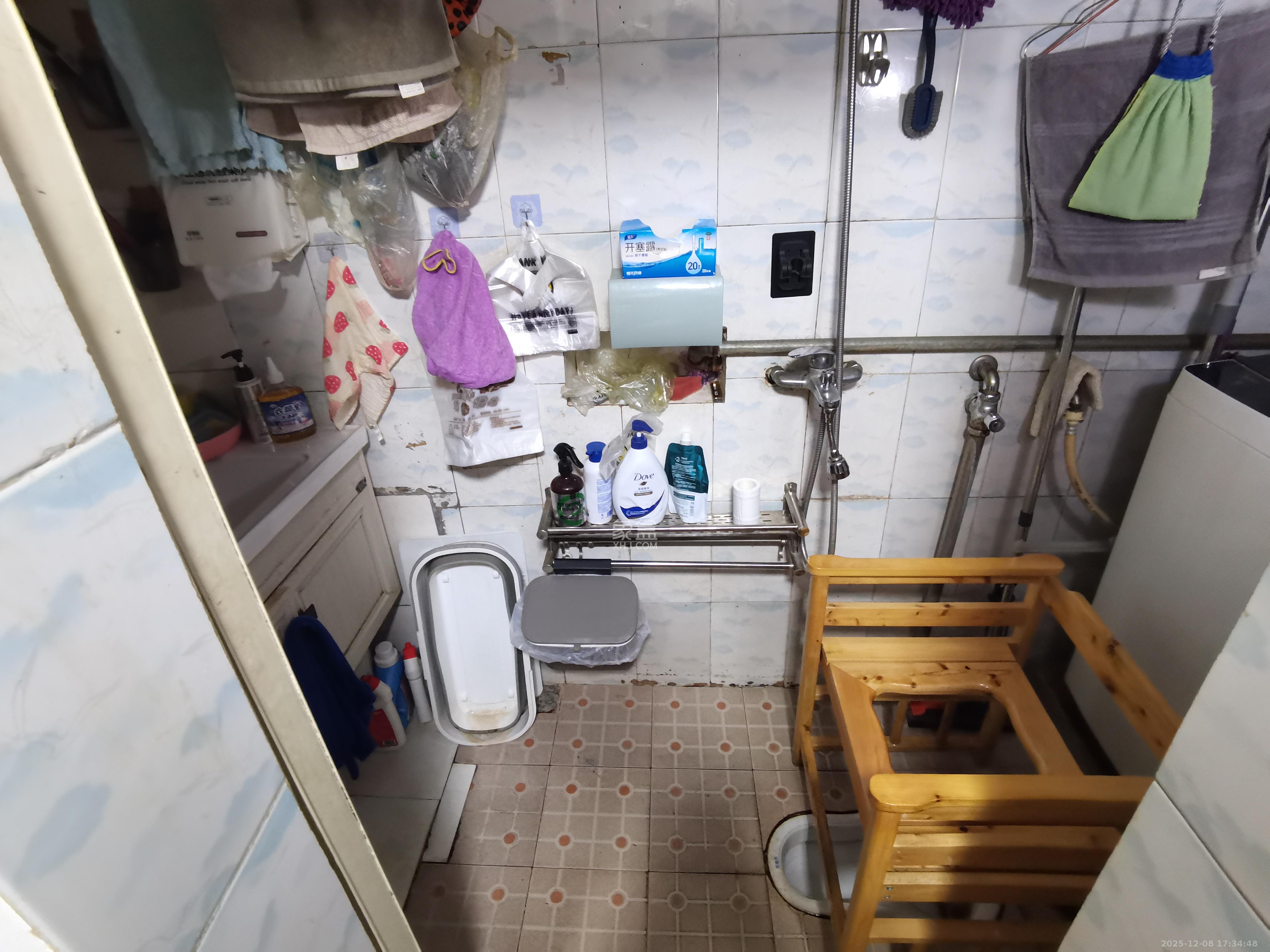 牛婆塘社区 1室1厅1卫 1400.0元/月 牛婆塘社区 1室1厅1卫 1400.0元/月室内图