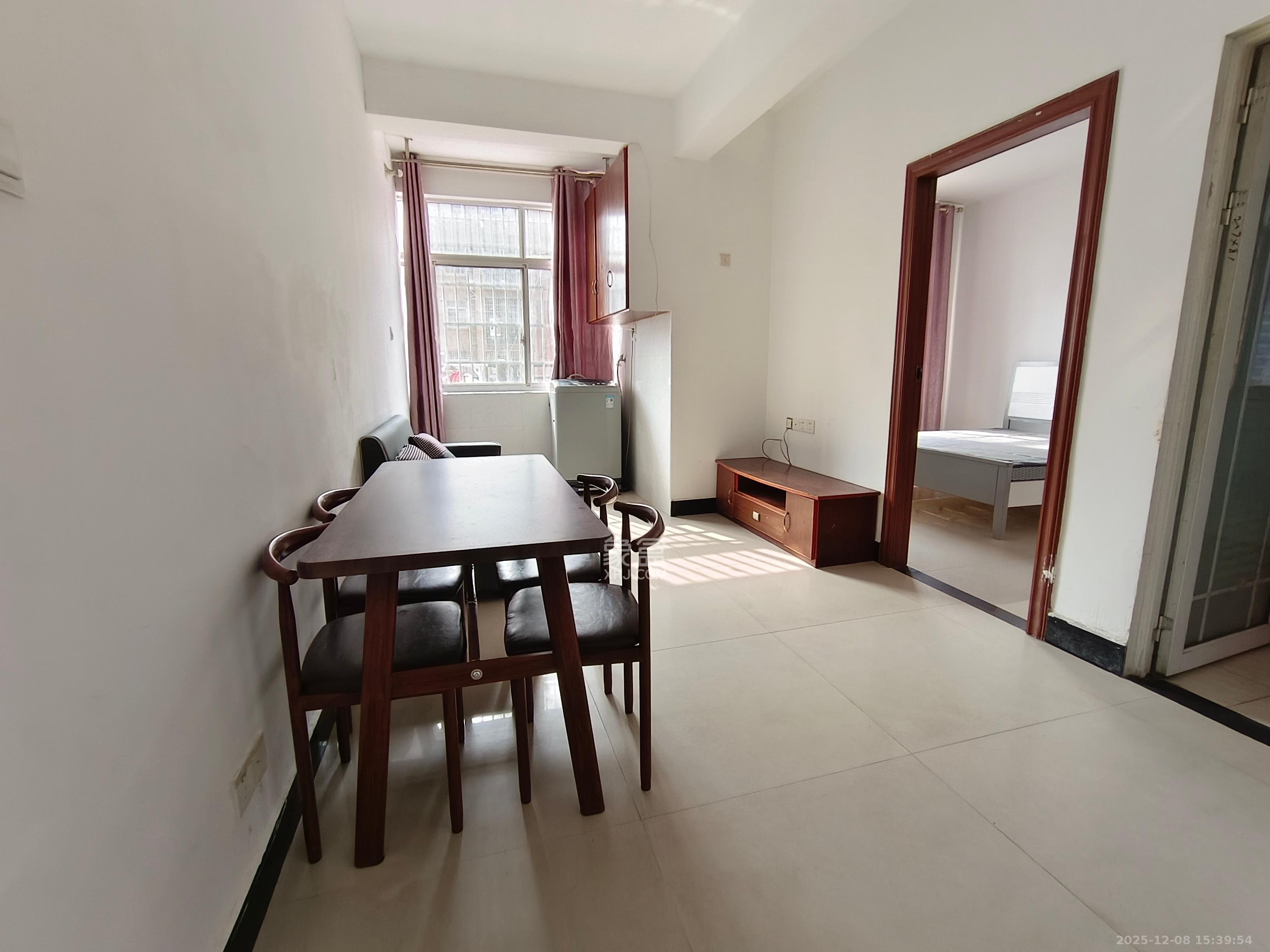 星城新宇月雅苑（月塘小区）  2室1厅1卫    1300.0元/月室内图1