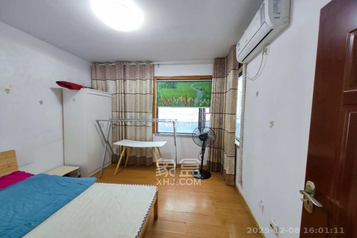 华尔街中心 1室0厅0卫 2400.0元/月 华尔街中心 1室0厅0卫 2400.0元/月室内图