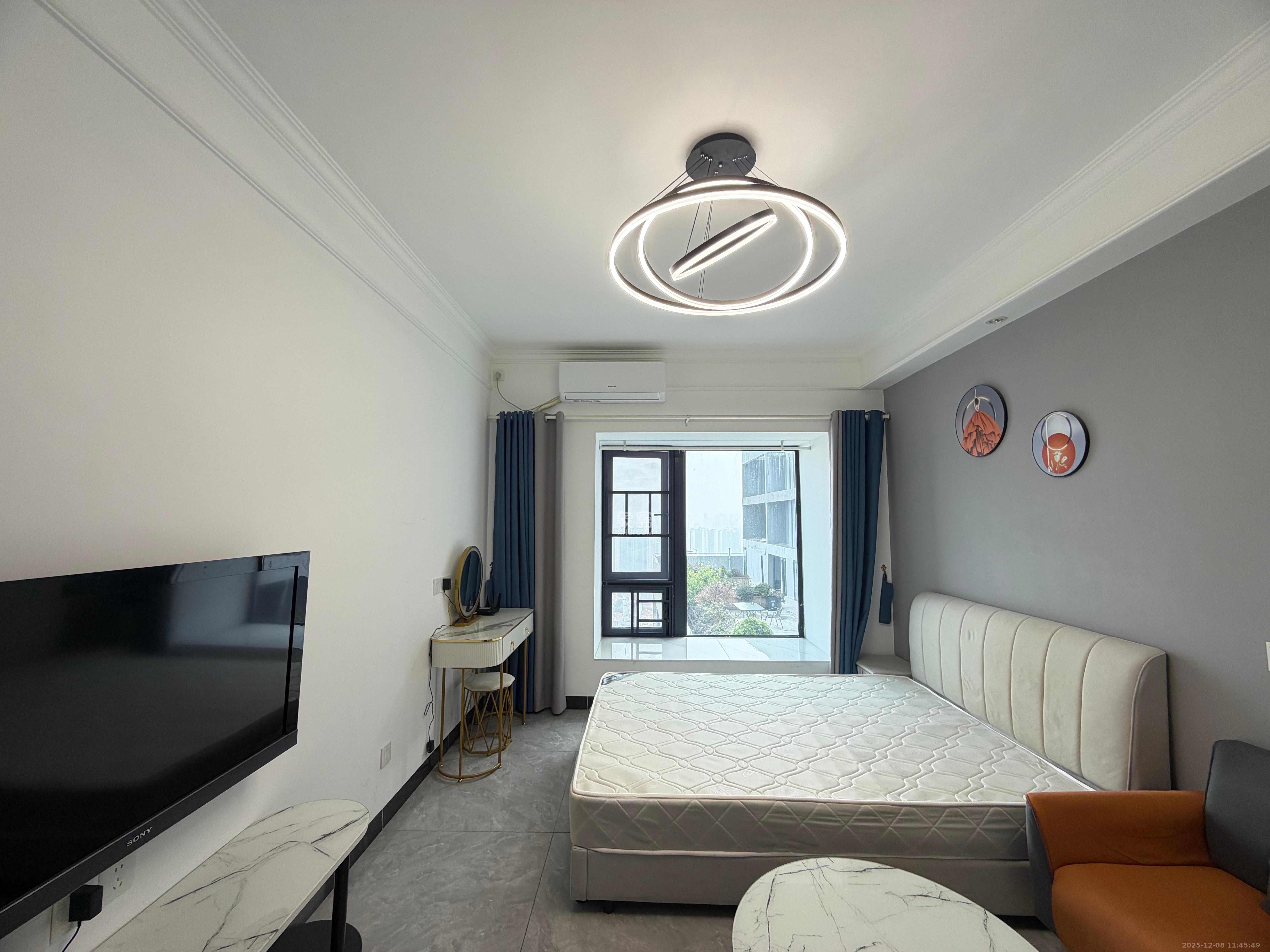 碧桂园城市之光  1室1厅1卫    1500.0元/月