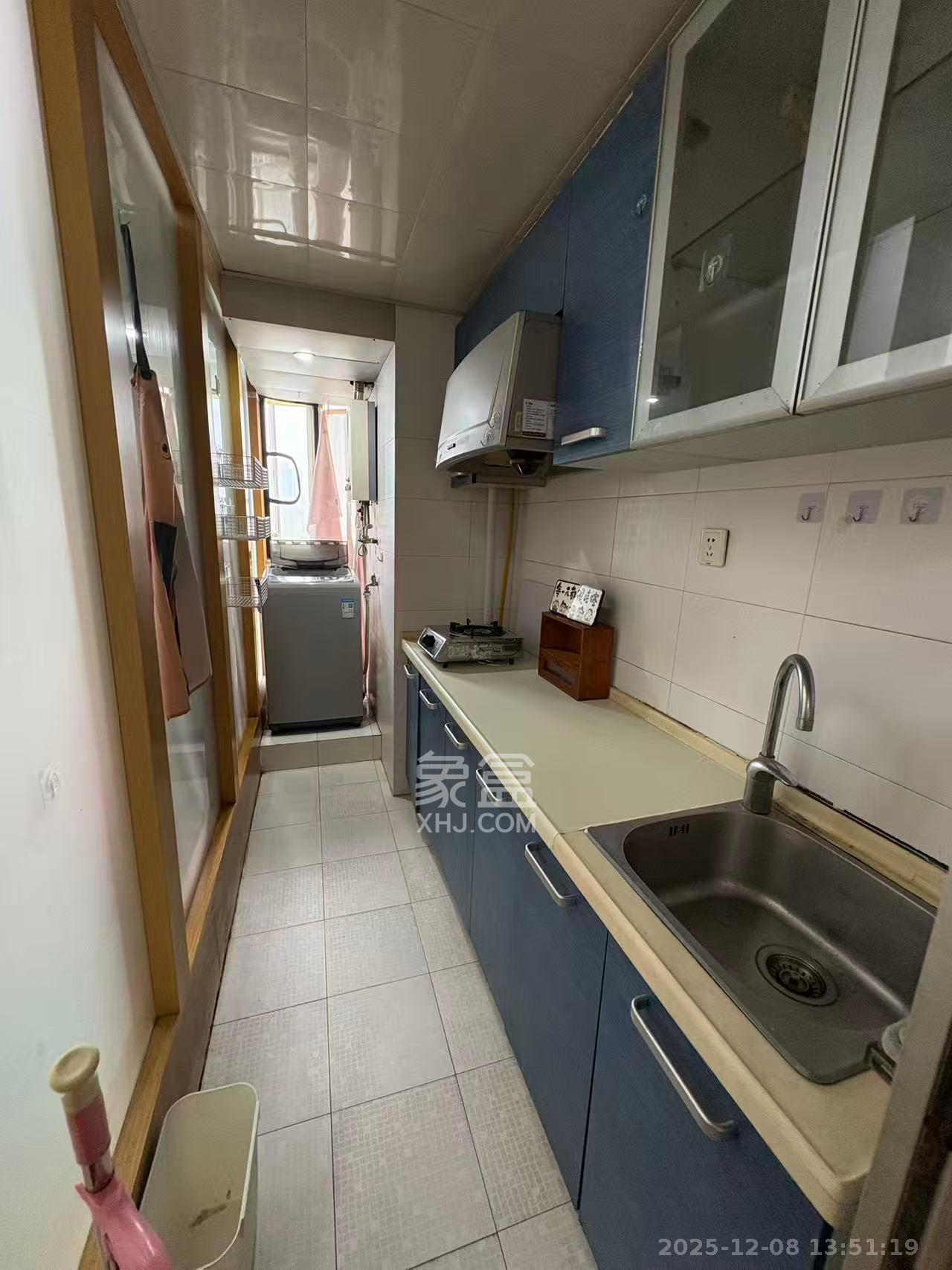 时代先锋 1室1厅1卫 1300.0元/月 时代先锋 1室1厅1卫 1300.0元/月室内图