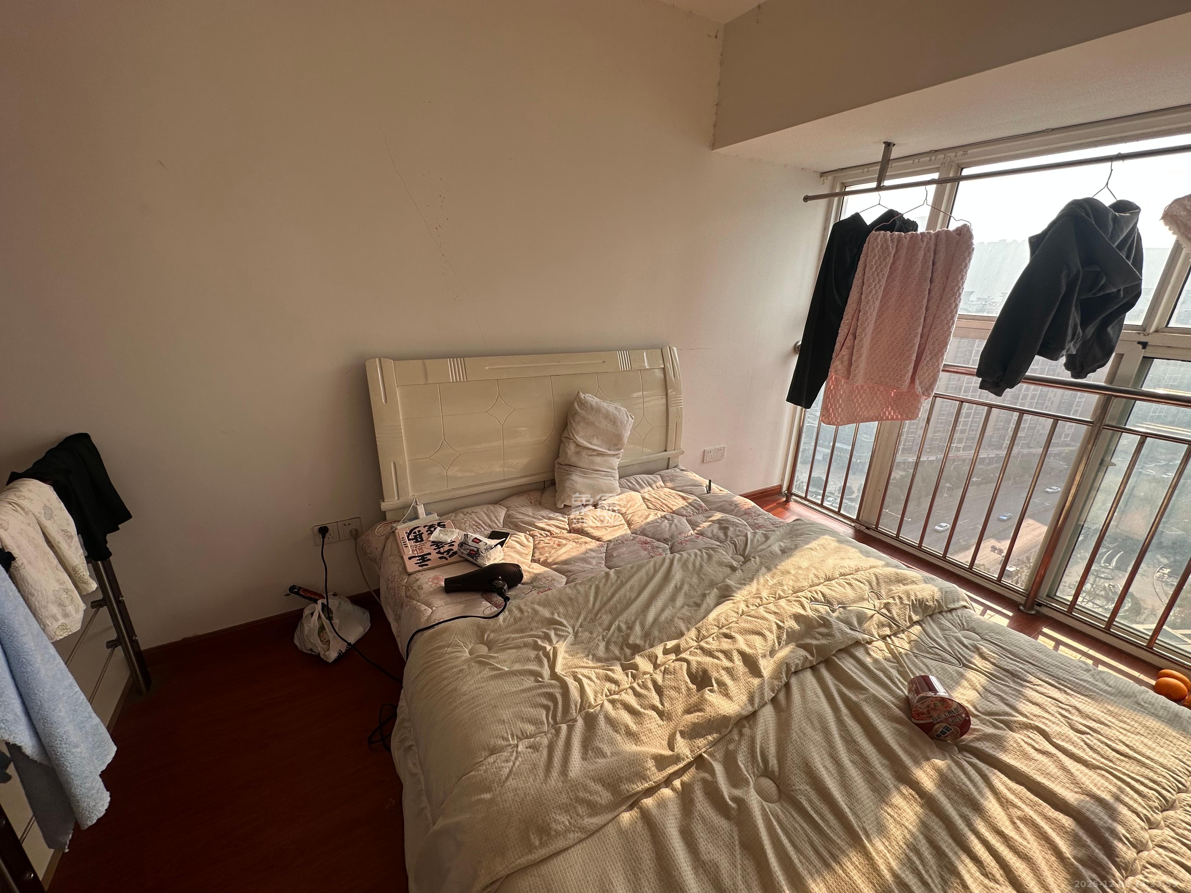 金色loft(鑫秋大厦) 2室1厅1卫 1400.0元/月 金色loft(鑫秋大厦) 2室1厅1卫 1400.0元/月室内图