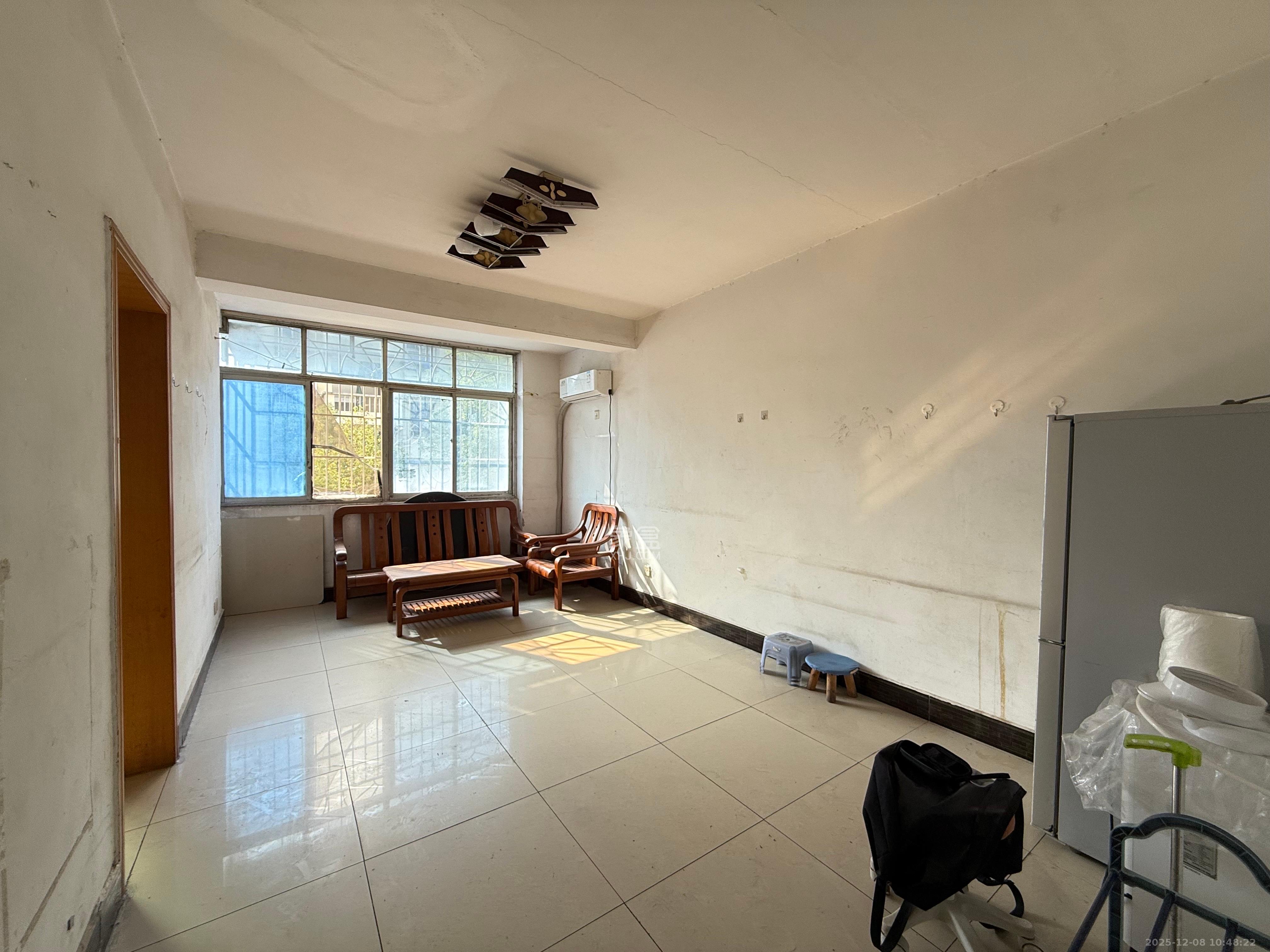 阿弥岭一二片  2室2厅1卫    1000.0元/月