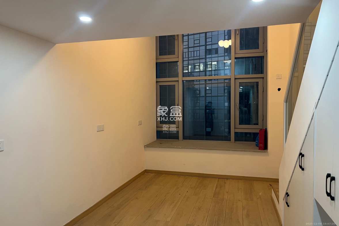 福晟翡翠湾 1室1厅1卫 1700.0元/月 福晟翡翠湾 1室1厅1卫 1700.0元/月室内图