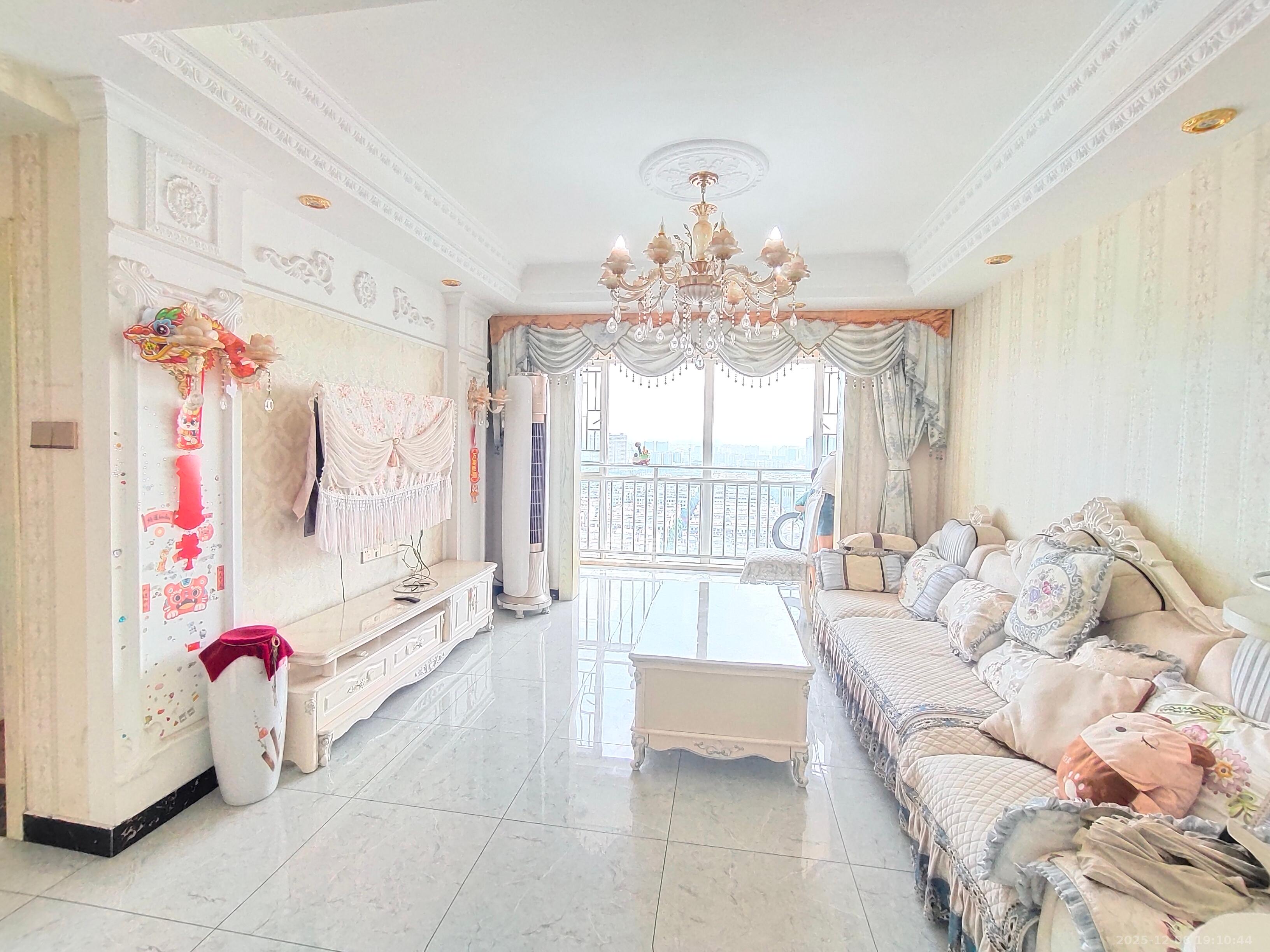 恒广国际景园一二区  2室2厅1卫    2200.0元/月