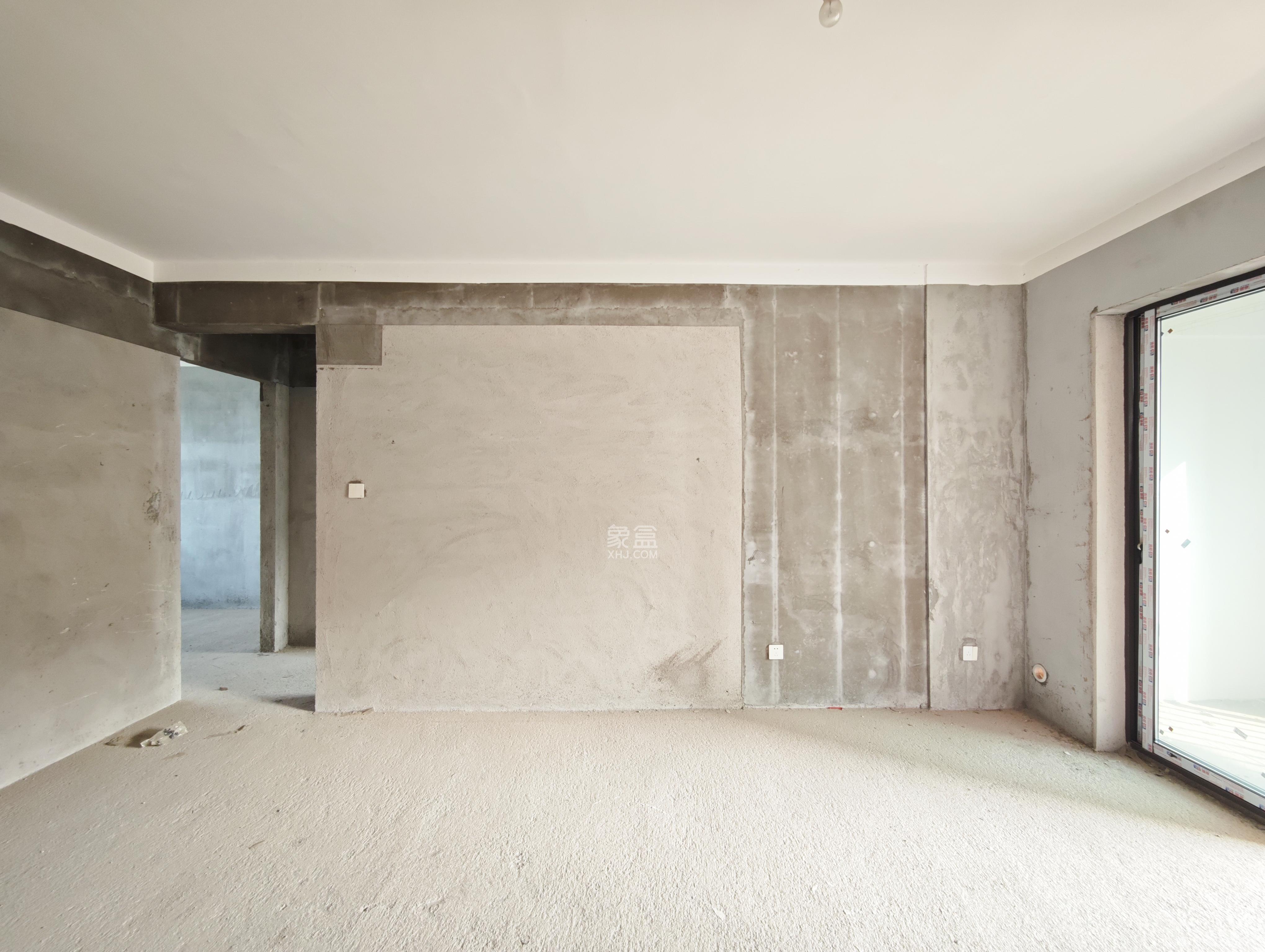 长房明宸府  3室2厅2卫    105.0万