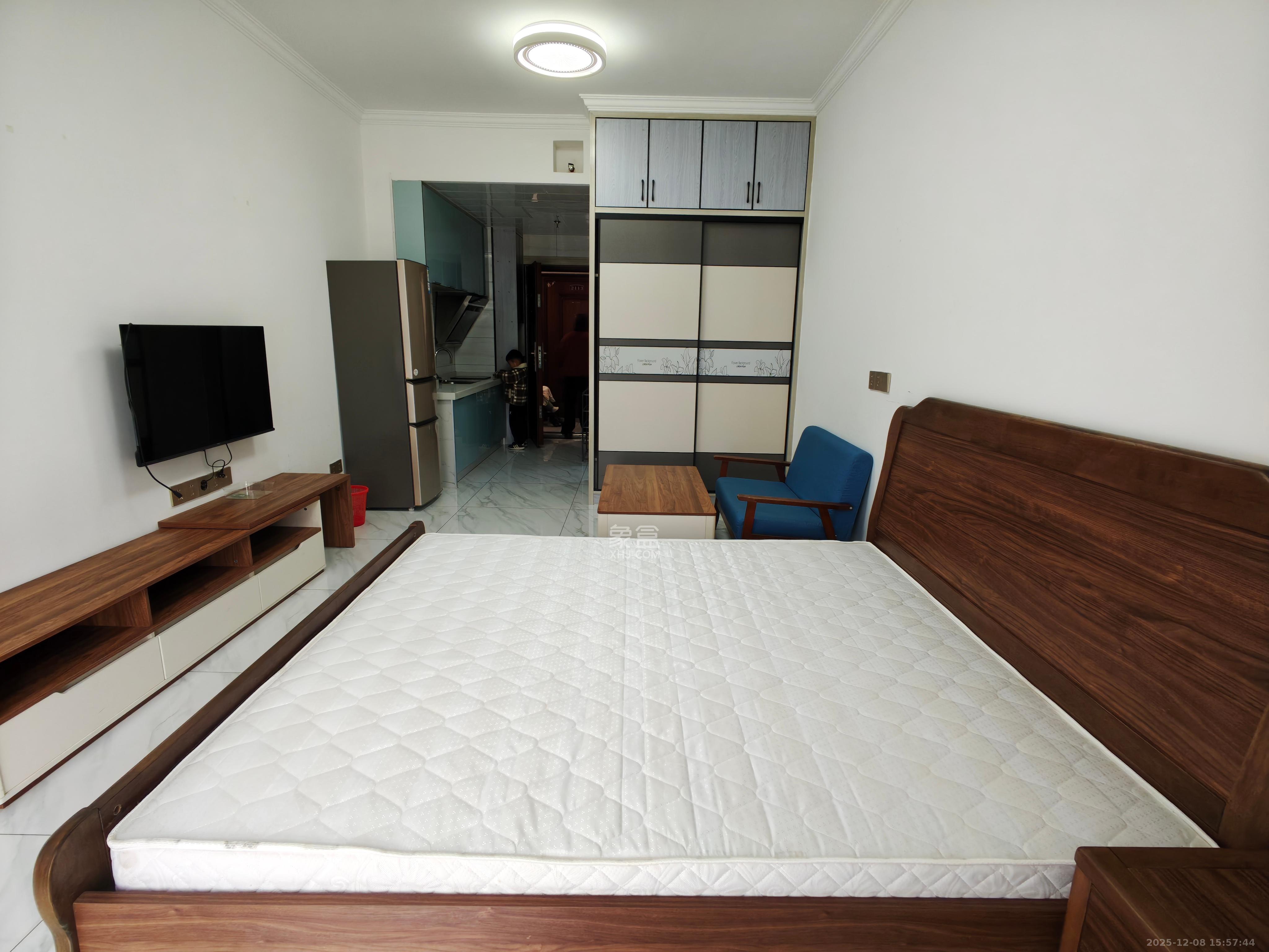 钱隆世家  1室0厅0卫    1400.0元/月