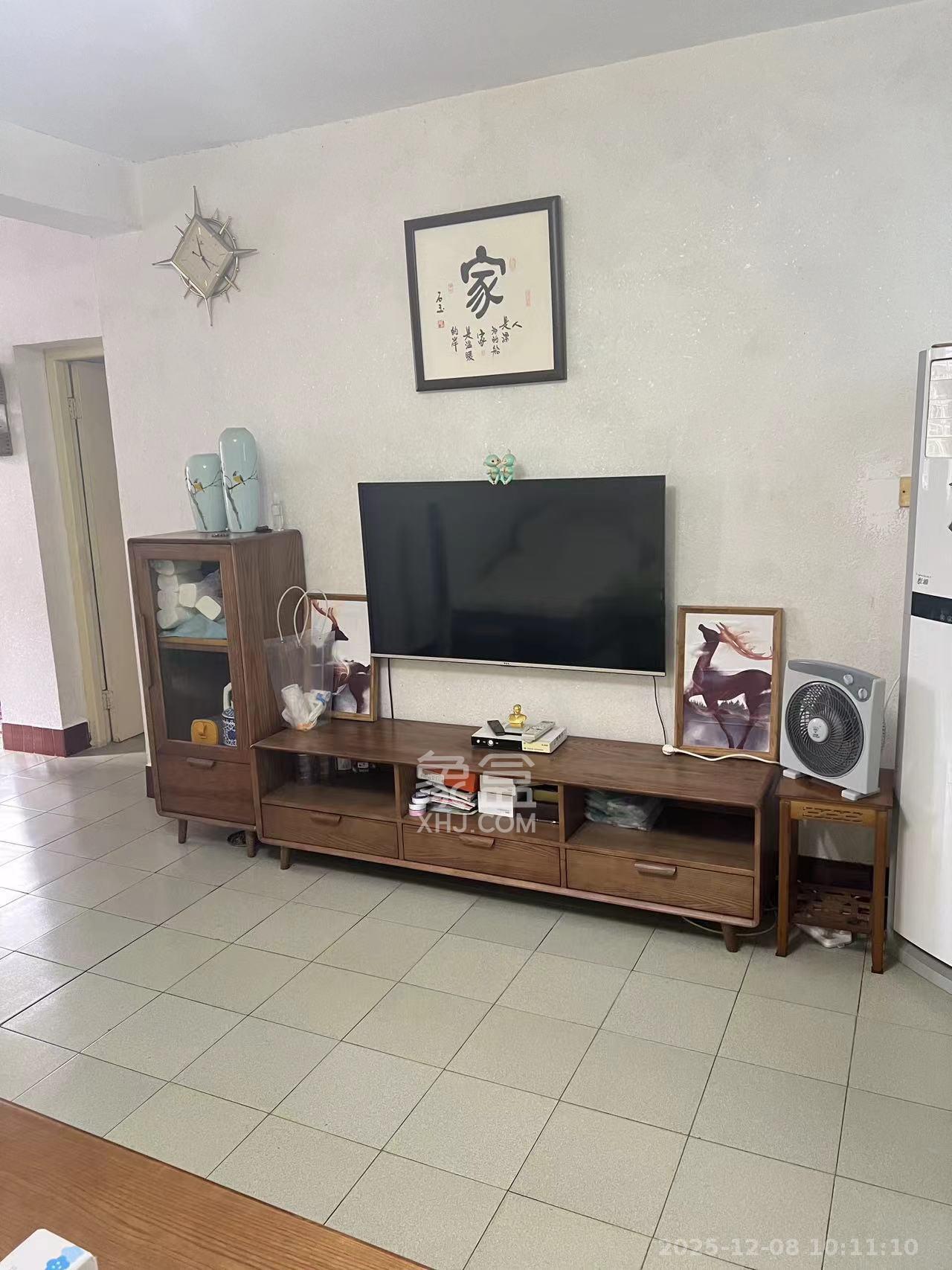 长勘小区  2室1厅1卫    1600.0元/月室内图