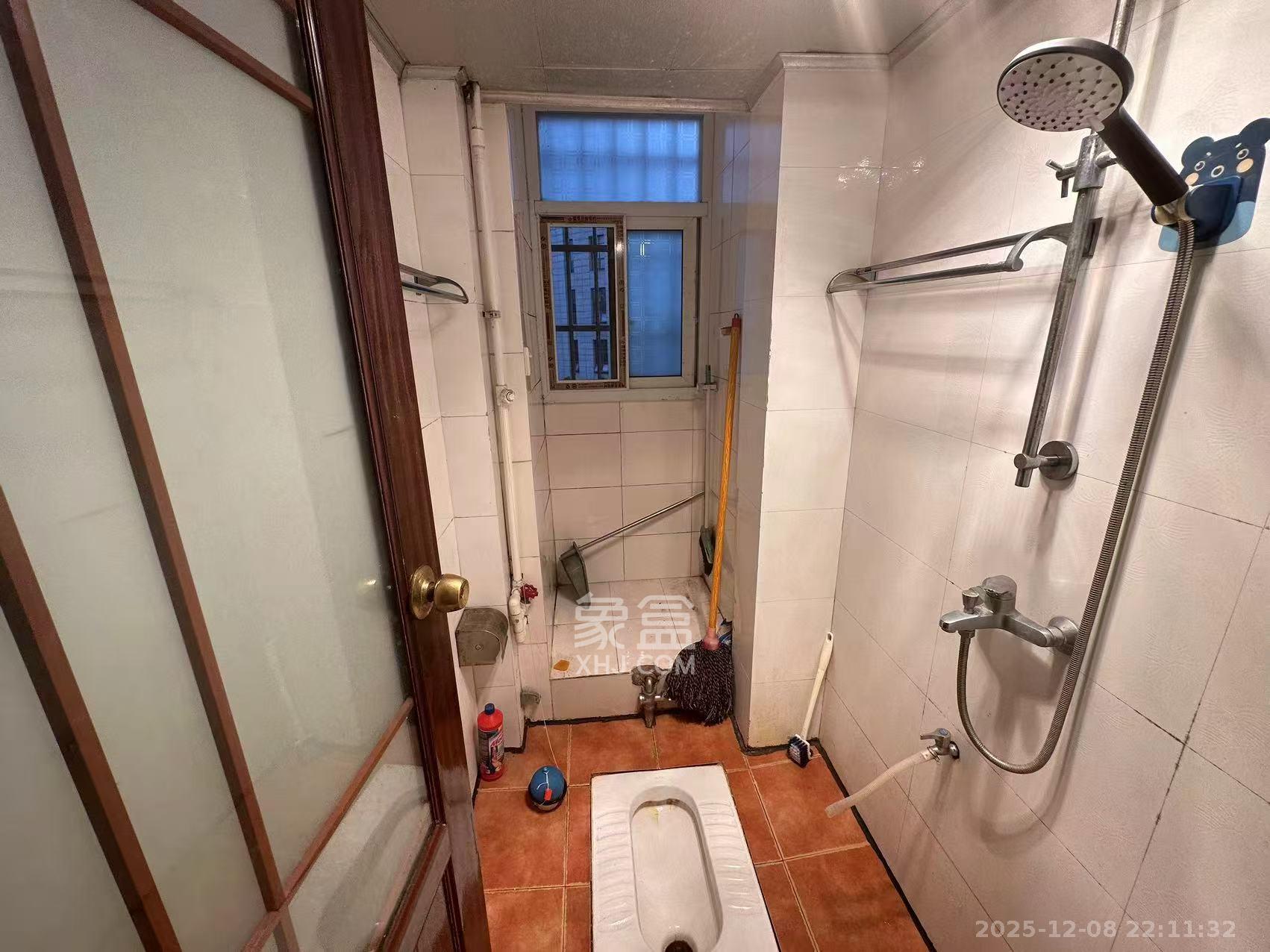 卓峰家园 3室2厅1卫 2400.0元/月 卓峰家园 3室2厅1卫 2400.0元/月室内图