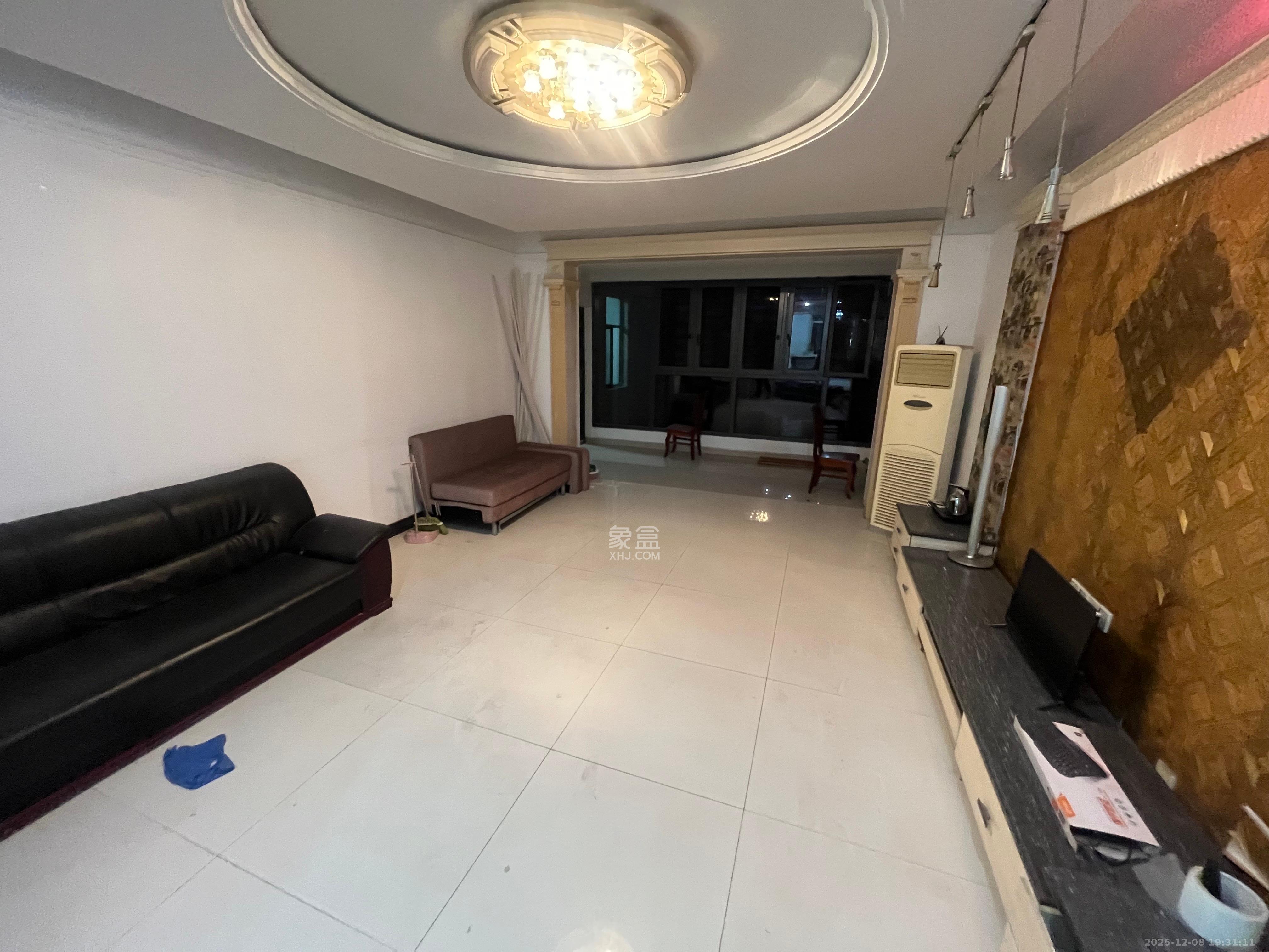 仁和雨花家园  4室2厅2卫    2800.0元/月