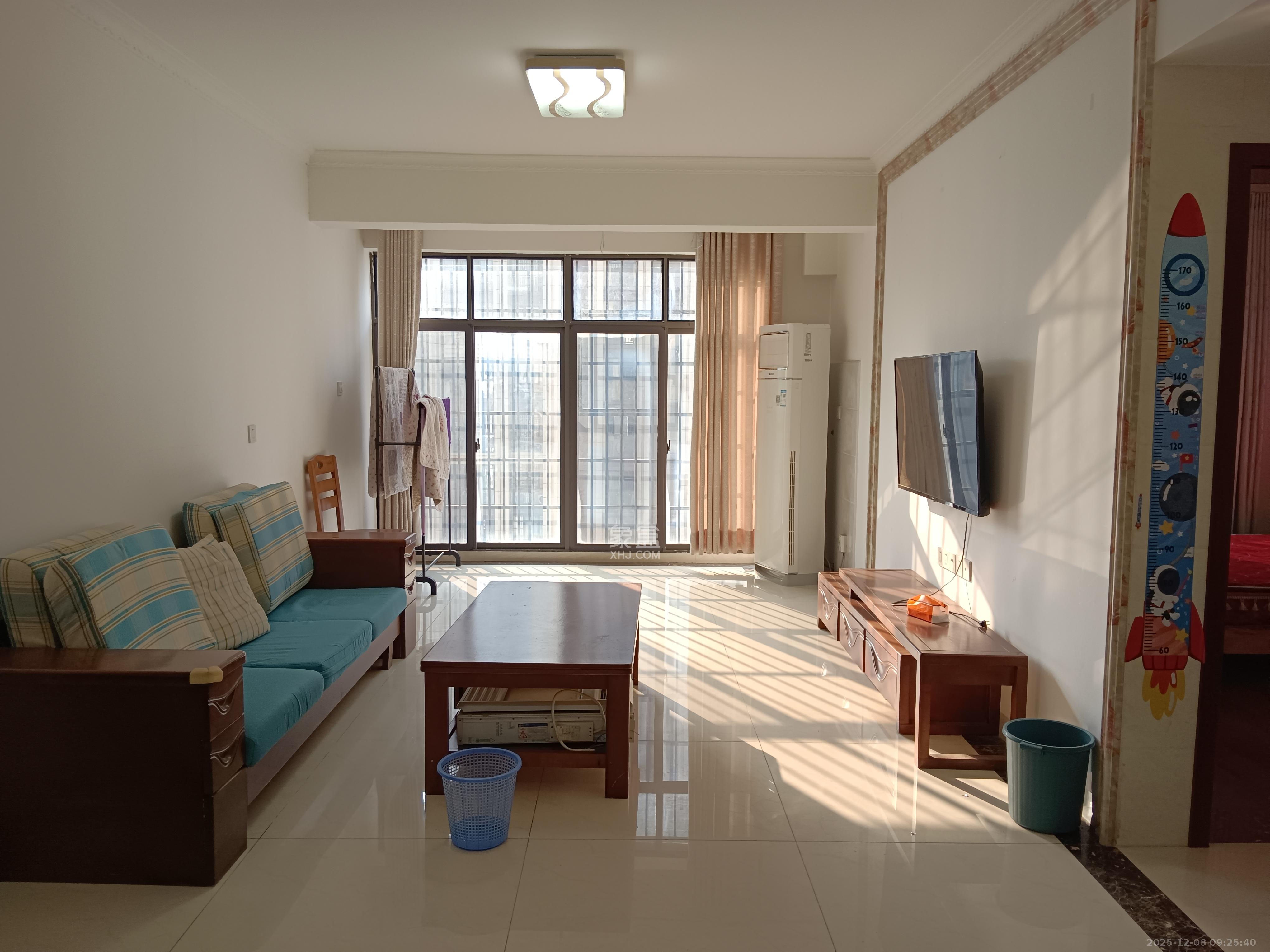 东方美地 1室2厅1卫 2300.0元/月 东方美地 1室2厅1卫 2300.0元/月室内图