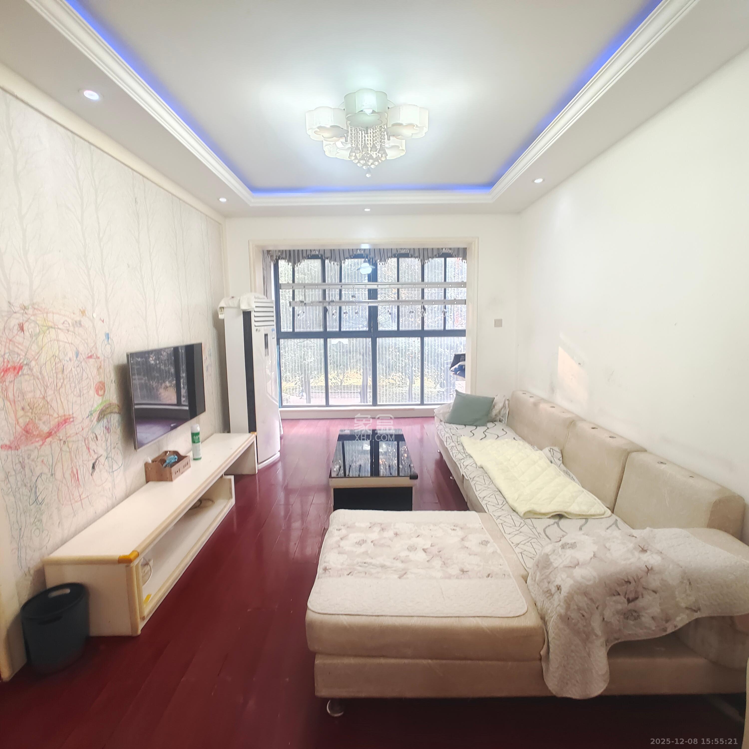 高鑫麓城  2室2厅1卫    2200.0元/月