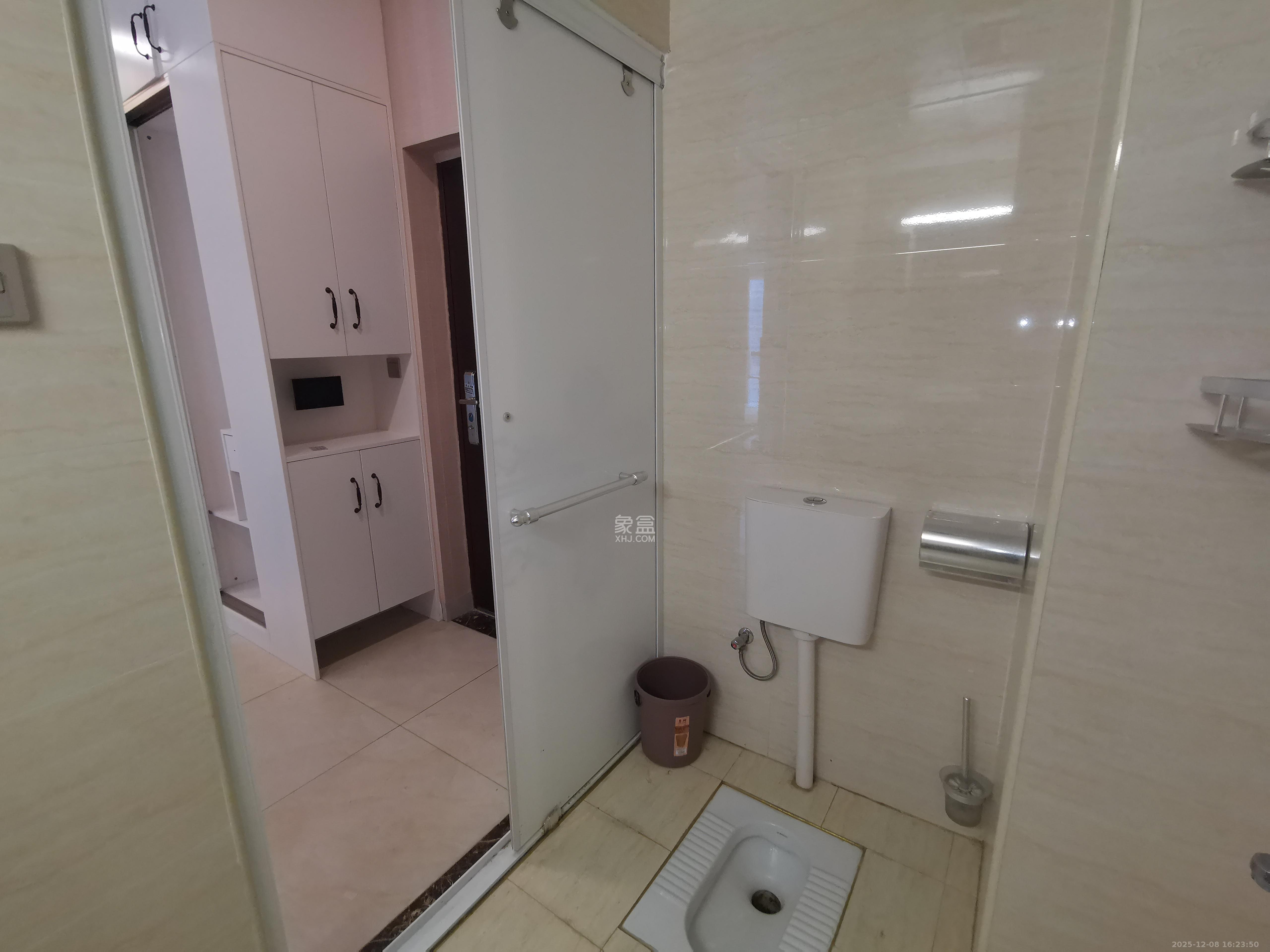 荣悦台  1室1厅1卫    2000.0元/月室内图