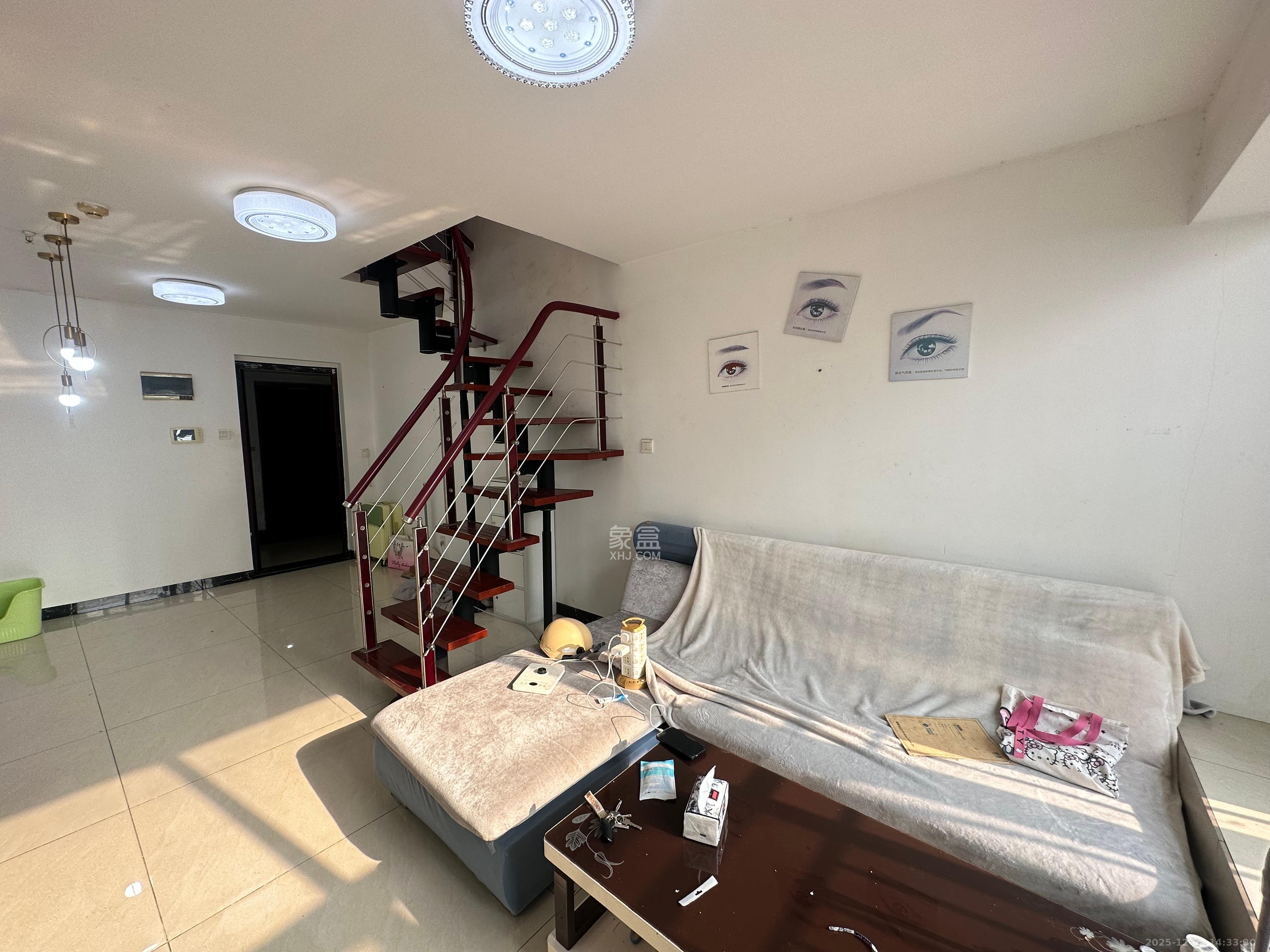 金色loft(鑫秋大厦) 2室1厅1卫 1400.0元/月 金色loft(鑫秋大厦) 2室1厅1卫 1400.0元/月室内图