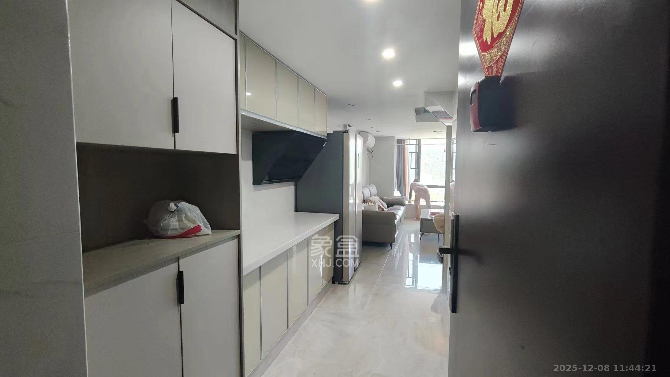 天麓轻奢国际  2室1厅1卫    1800.0元/月室内图