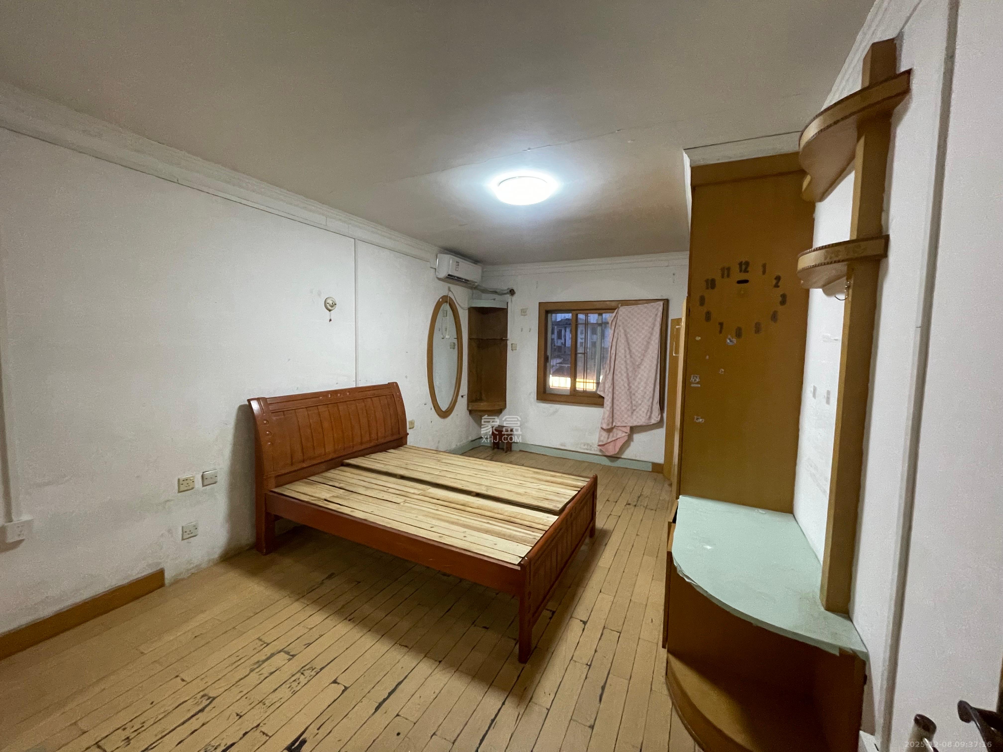 稻田园公寓  1室2厅1卫    2800.0元/月室内图