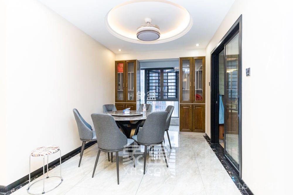 万润滨江天著  4室2厅2卫    3000.0元/月室内图