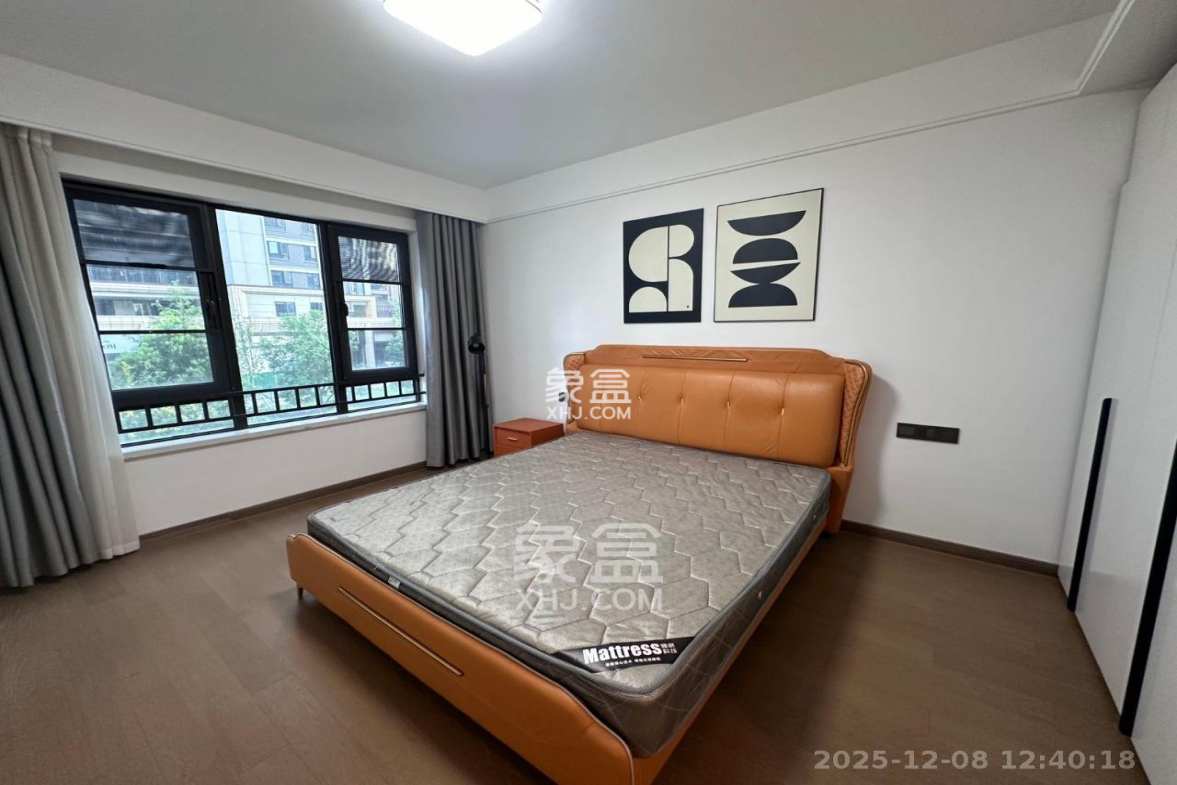 卓越江岸 4室2厅2卫 4500.0元/月 卓越江岸 4室2厅2卫 4500.0元/月室内图