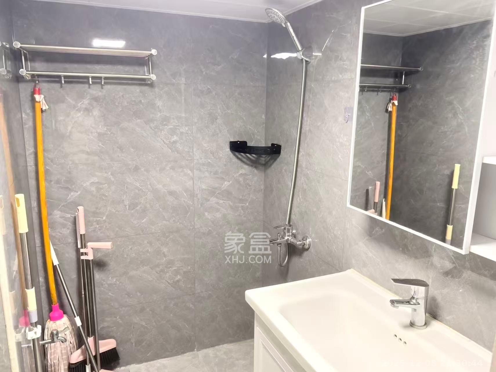 卓越江岸 2室1厅1卫 2350.0元/月 卓越江岸 2室1厅1卫 2350.0元/月室内图