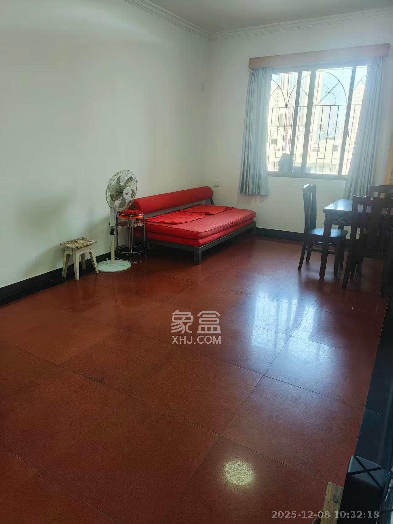 建工集团单位房  3室2厅1卫    2200.0元/月