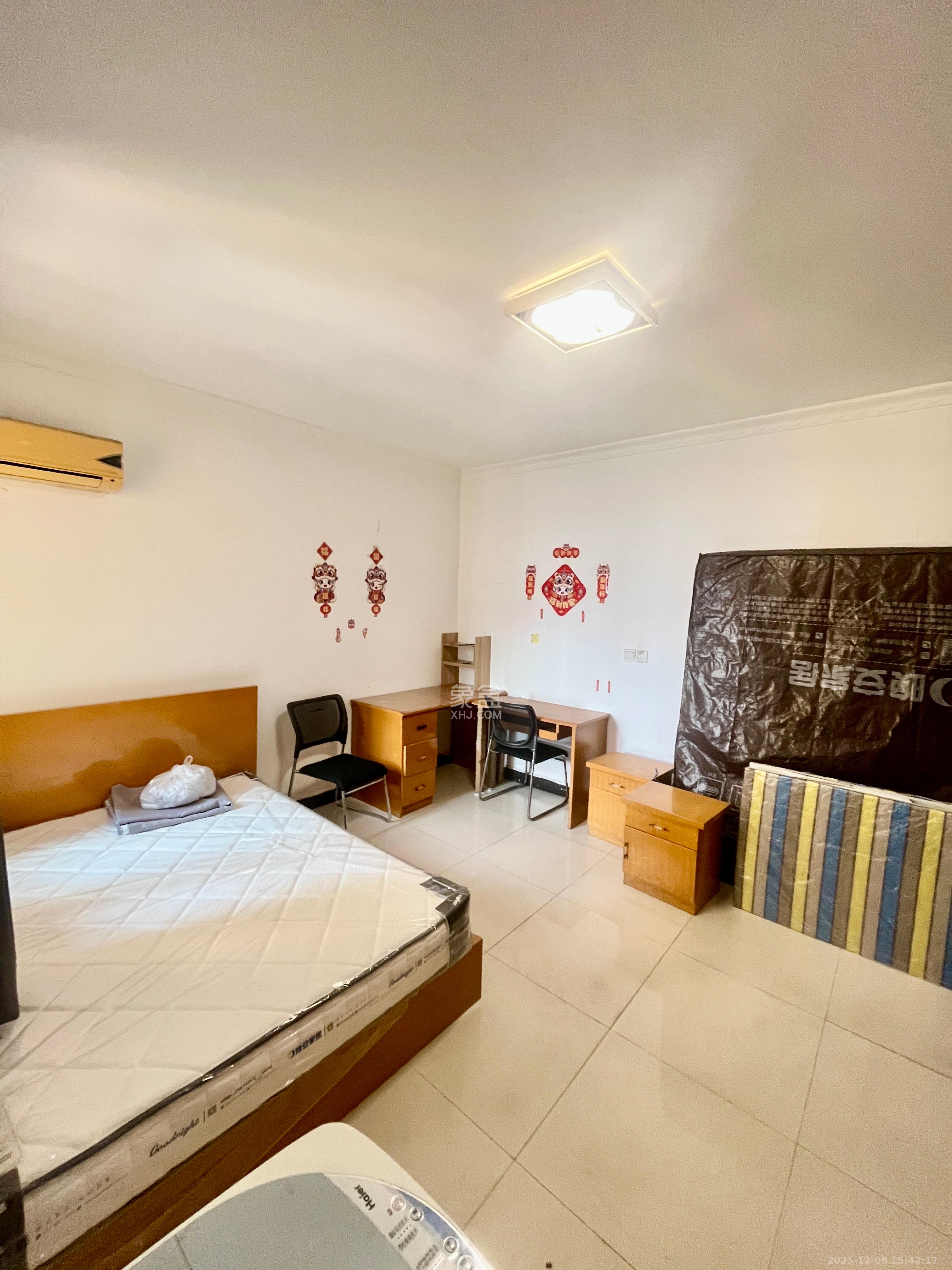 四方小区综合楼（四方嘉丽）  1室1厅1卫    900.0元/月