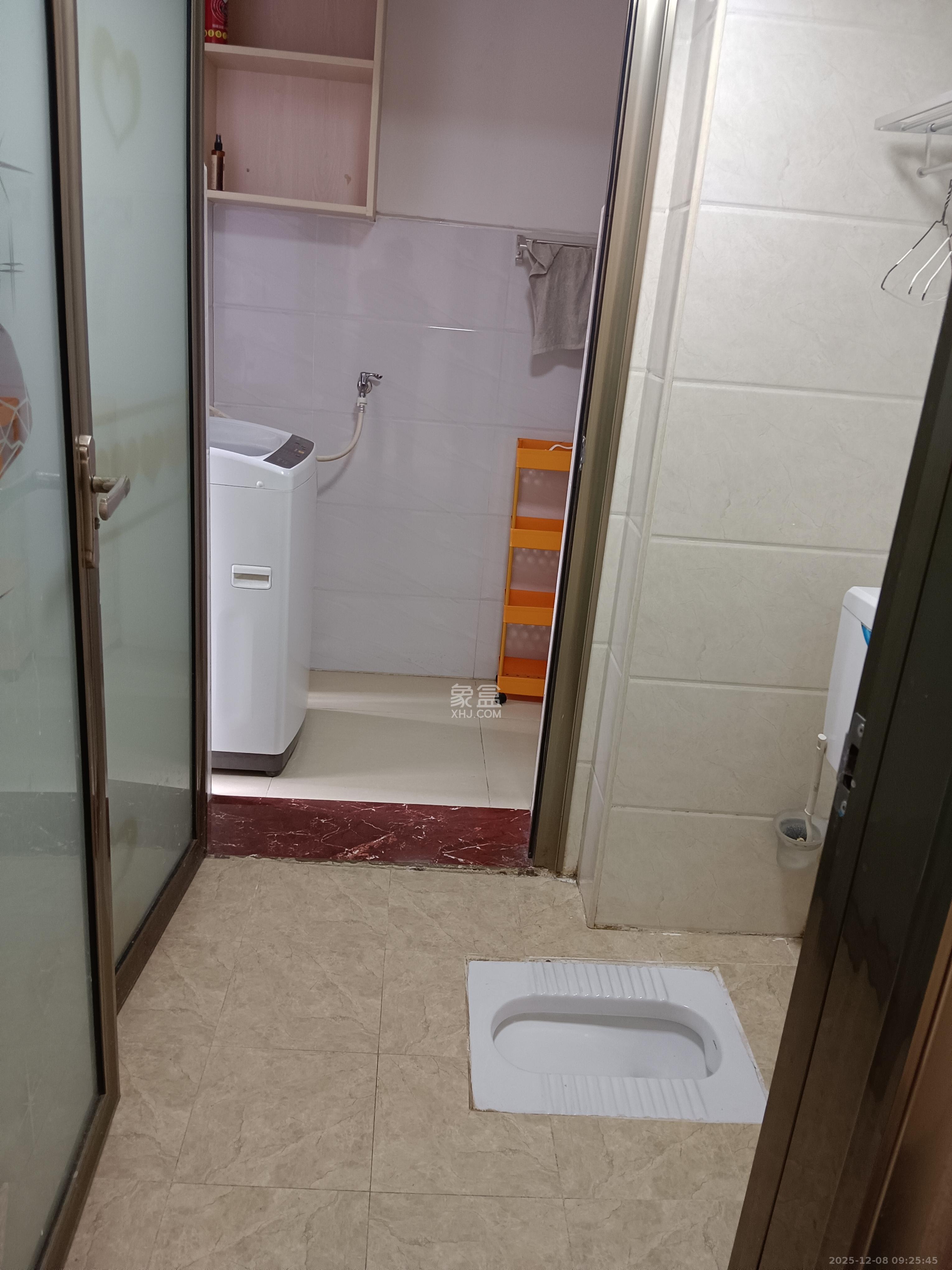 东方美地 1室2厅1卫 2300.0元/月 东方美地 1室2厅1卫 2300.0元/月室内图