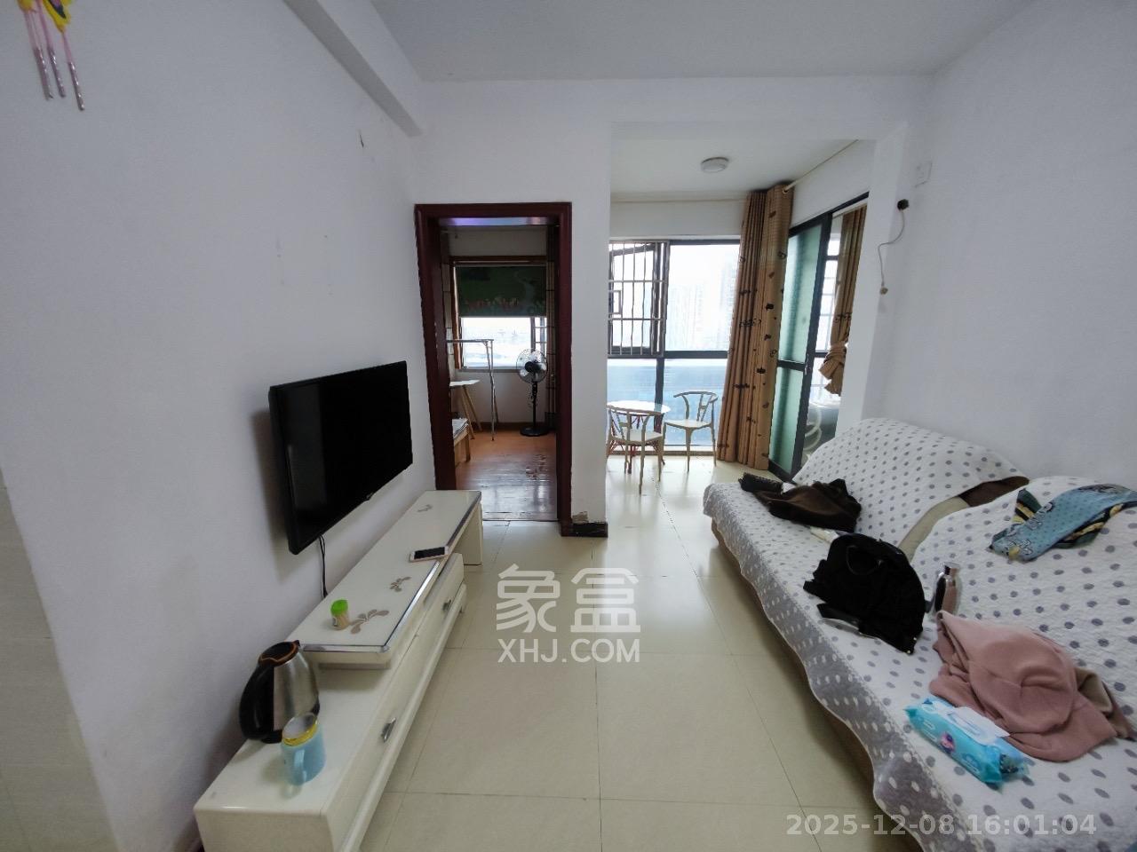 华尔街中心  1室0厅0卫    2400.0元/月