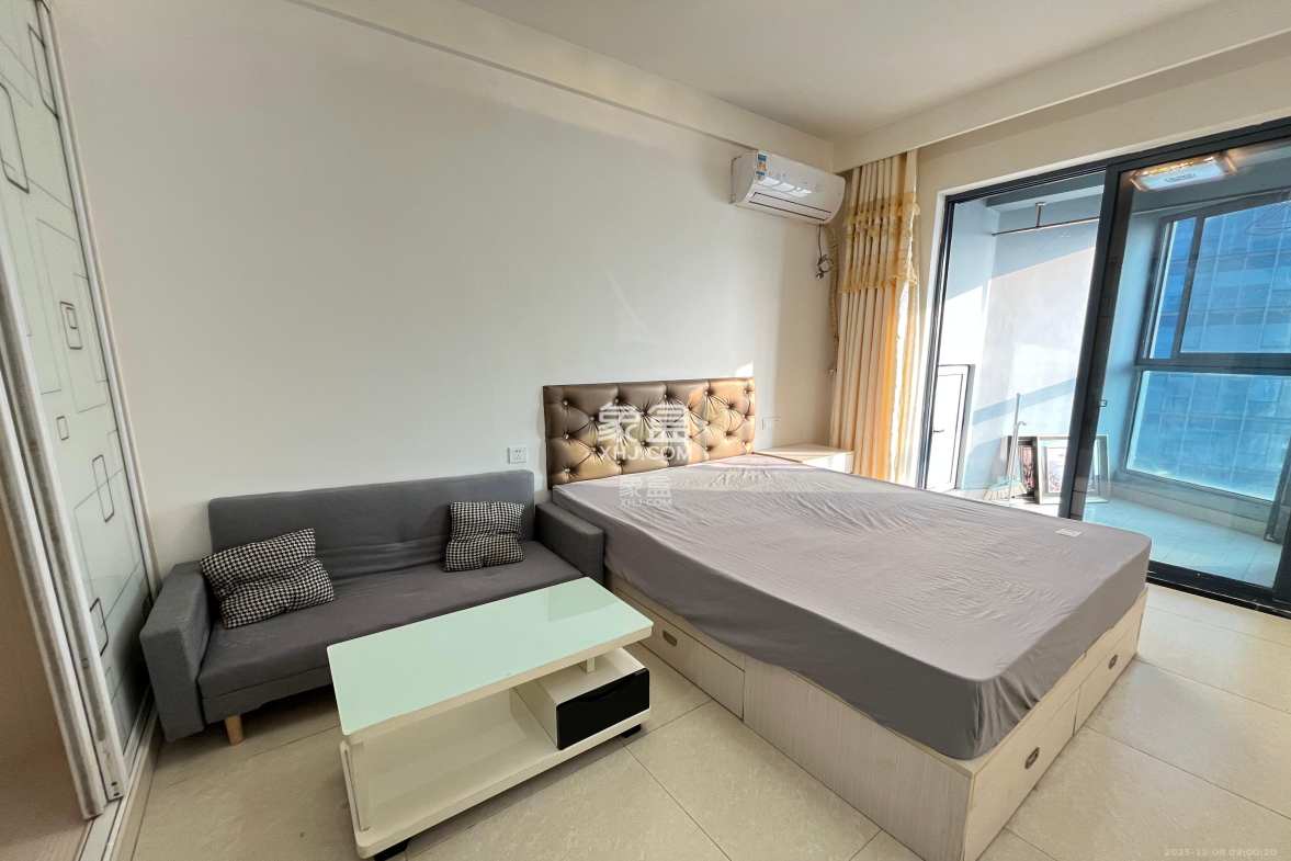 绿地中央广场 1室0厅1卫 1400.0元/月 绿地中央广场 1室0厅1卫 1400.0元/月室内图