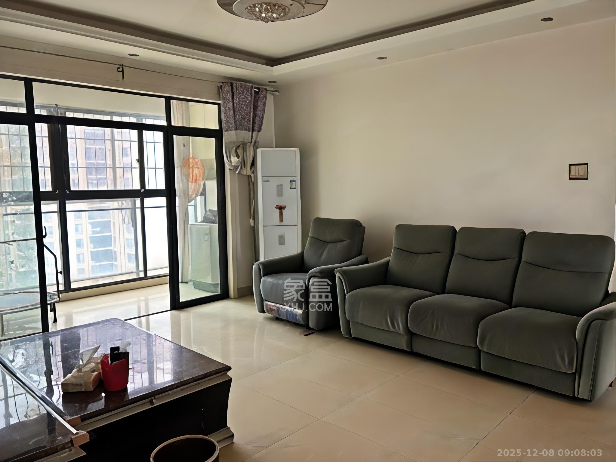 江河双水湾  3室2厅2卫    2600.0元/月