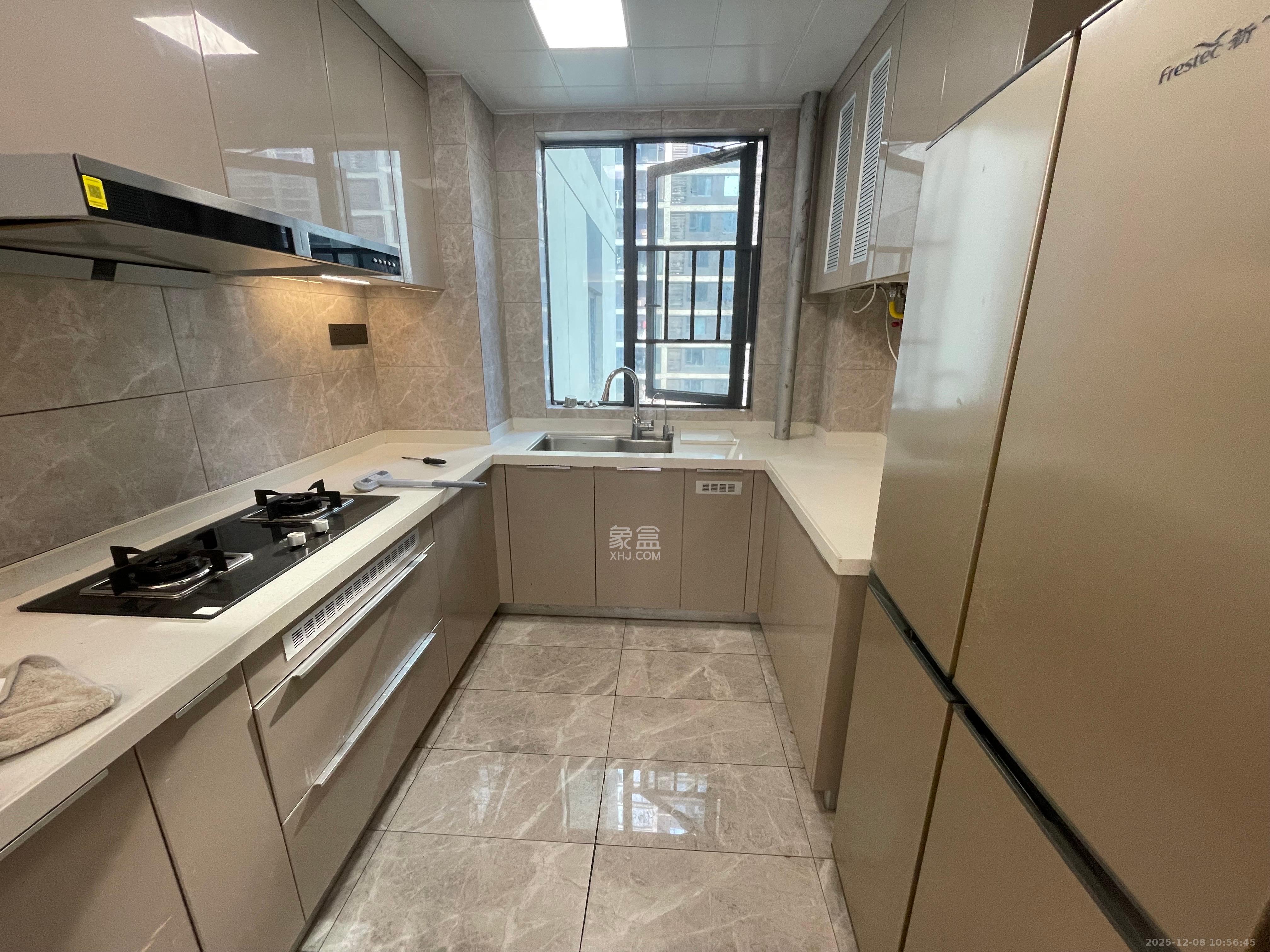 旭辉雨花郡  4室1厅2卫    4400.0元/月室内图