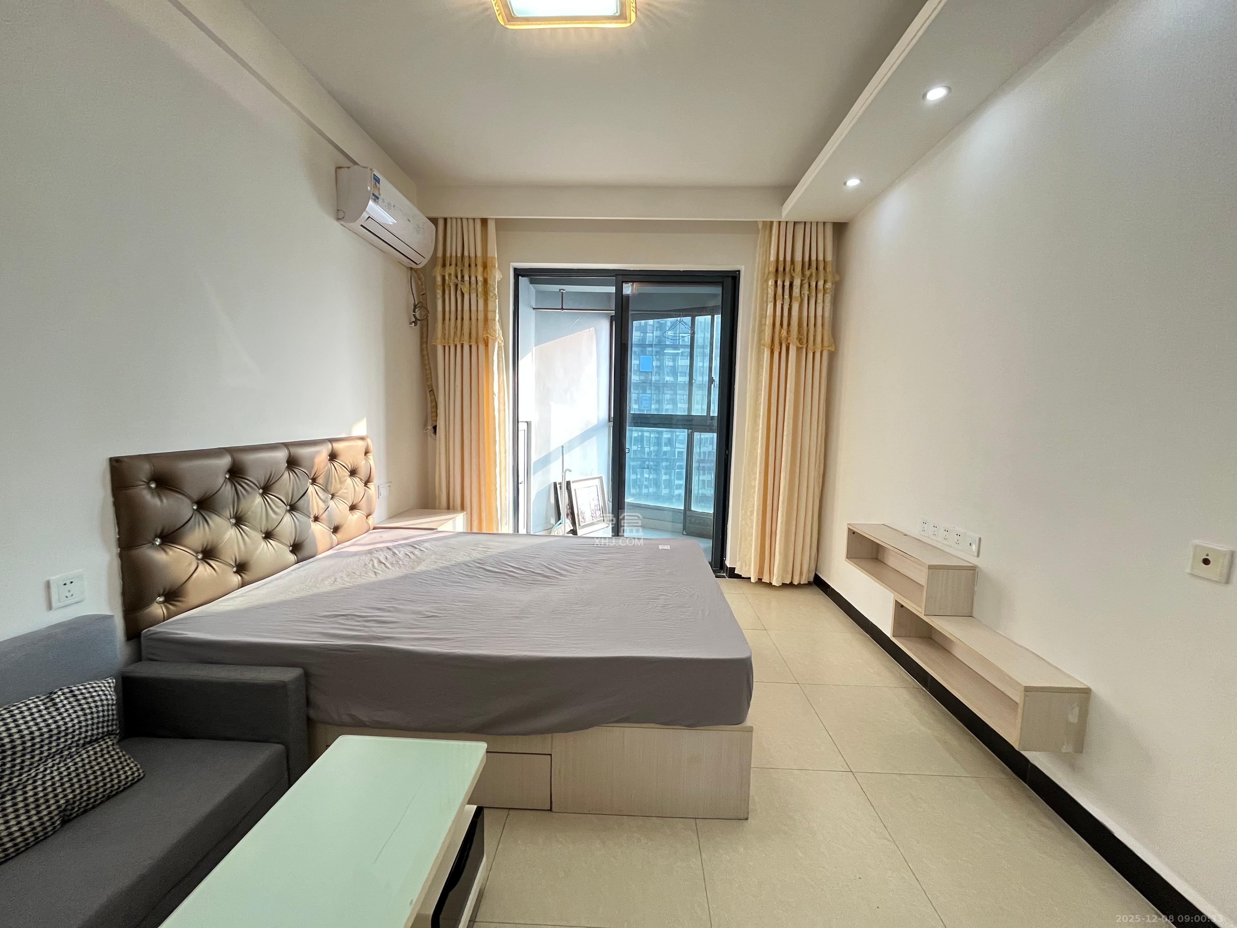 绿地中央广场 1室0厅1卫 1400.0元/月 绿地中央广场 1室0厅1卫 1400.0元/月室内图