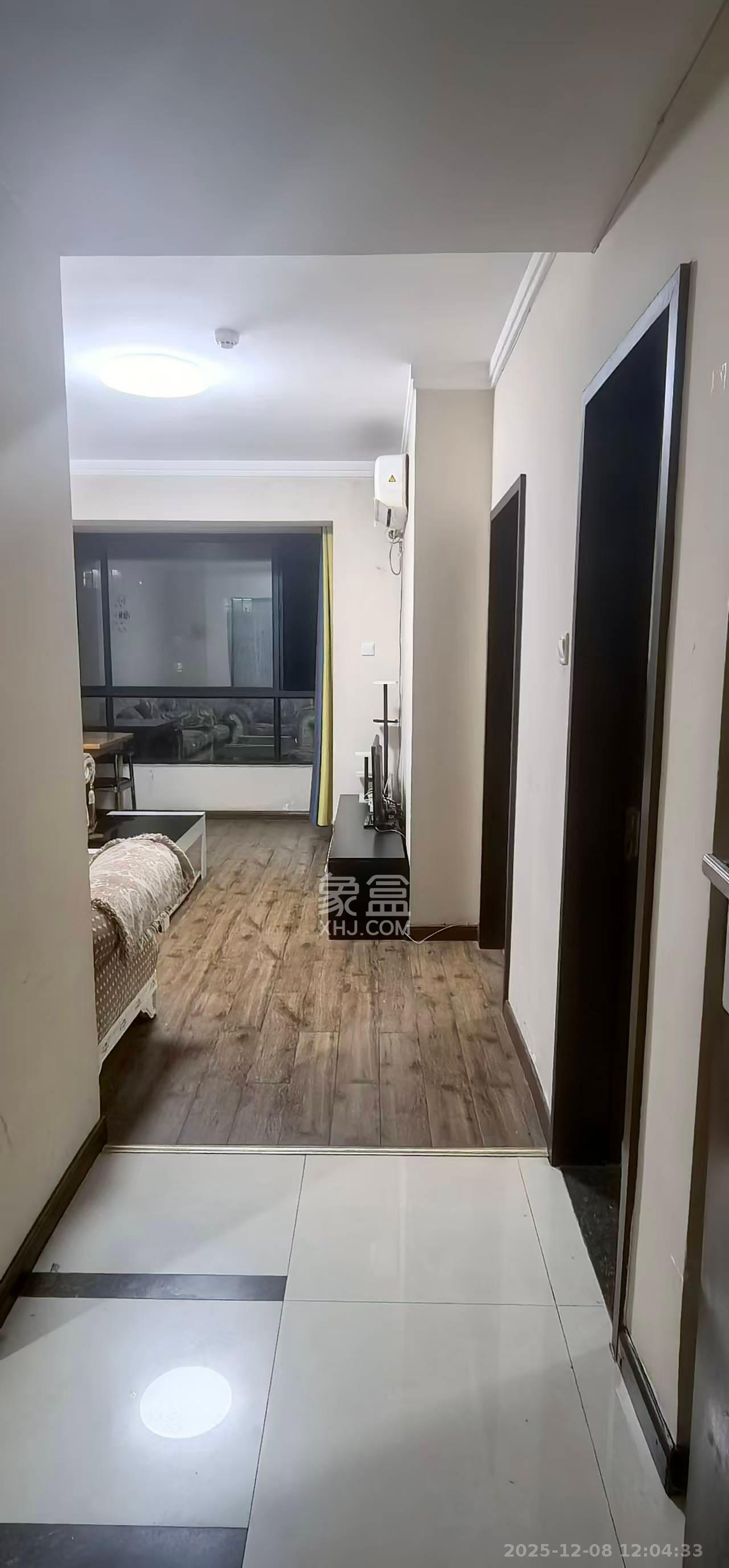 标志商务中心  1室1厅1卫    1500.0元/月