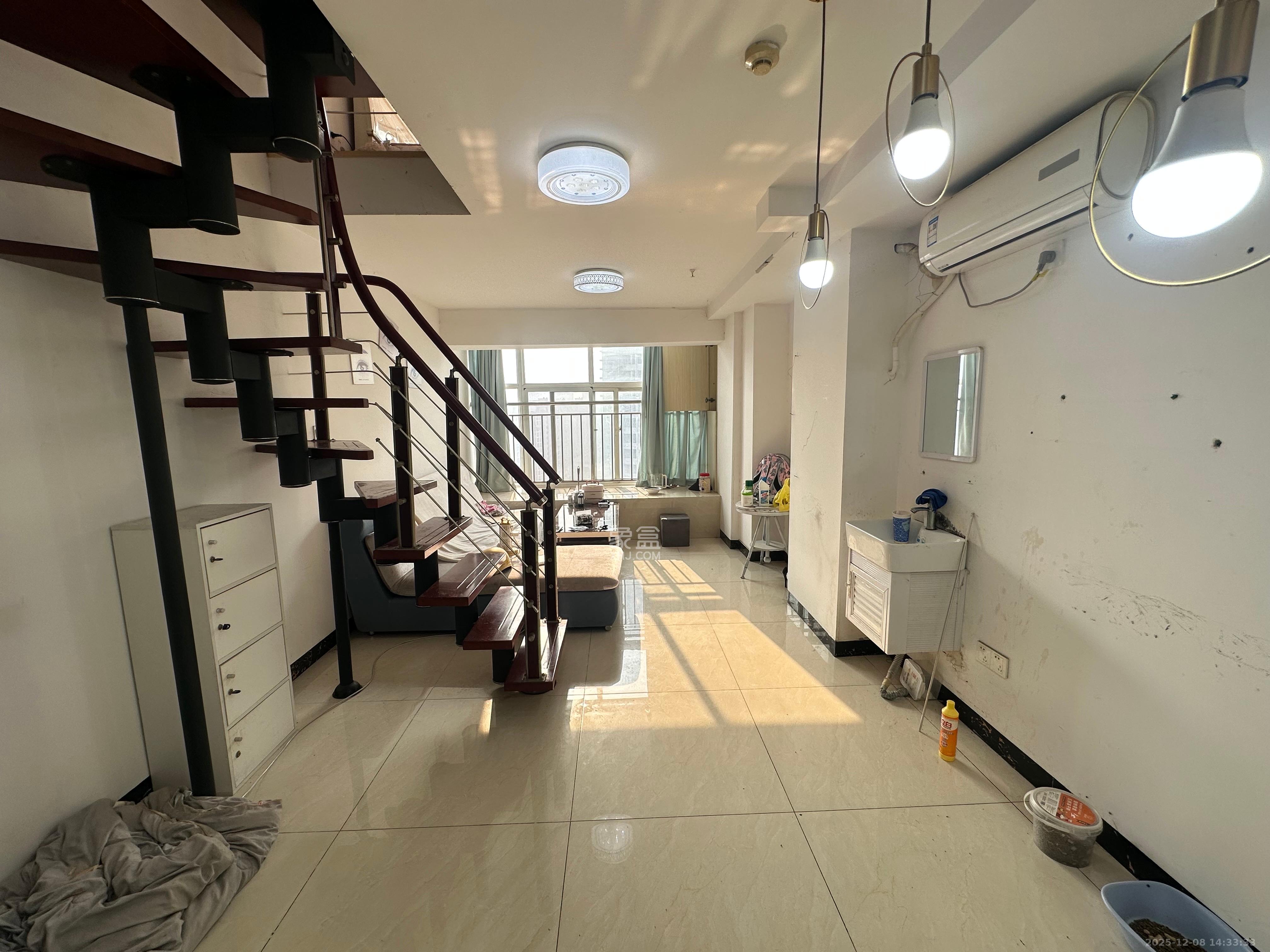 金色loft(鑫秋大厦) 2室1厅1卫 1400.0元/月 金色loft(鑫秋大厦) 2室1厅1卫 1400.0元/月室内图